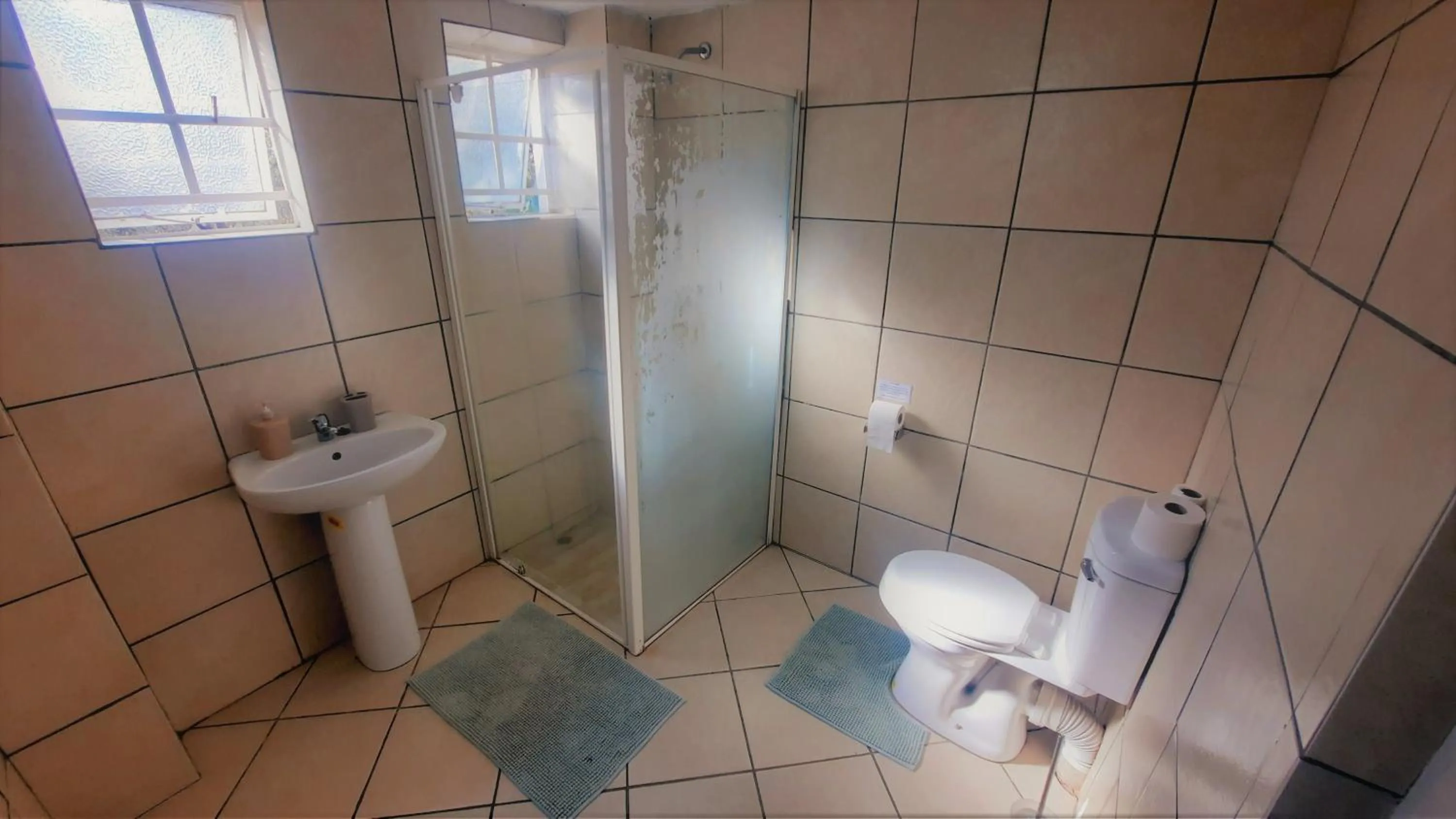 Bathroom in Highlands Creek Self Catering Accommodation