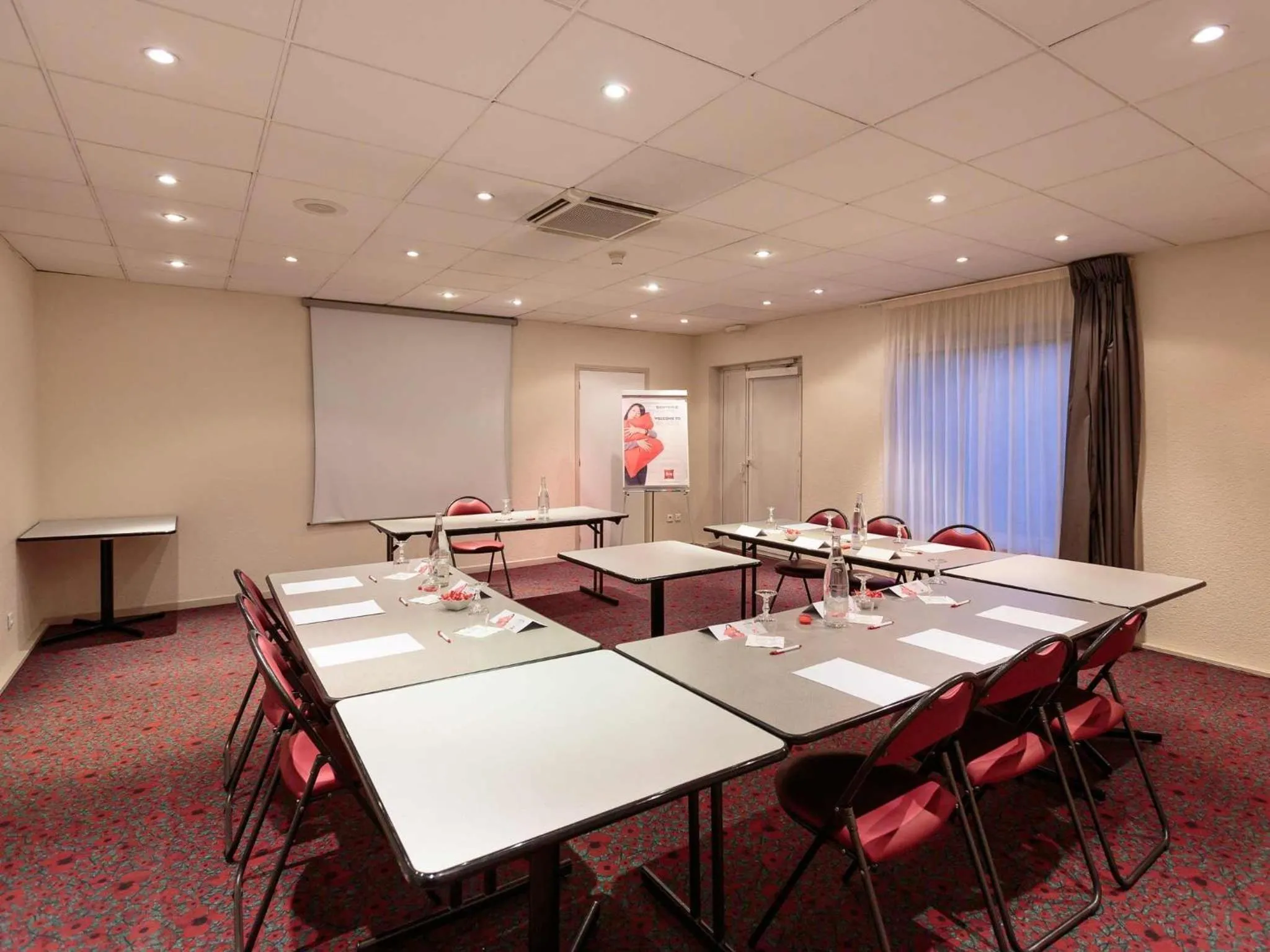 Meeting/conference room in ibis Clermont Ferrand Sud Herbet