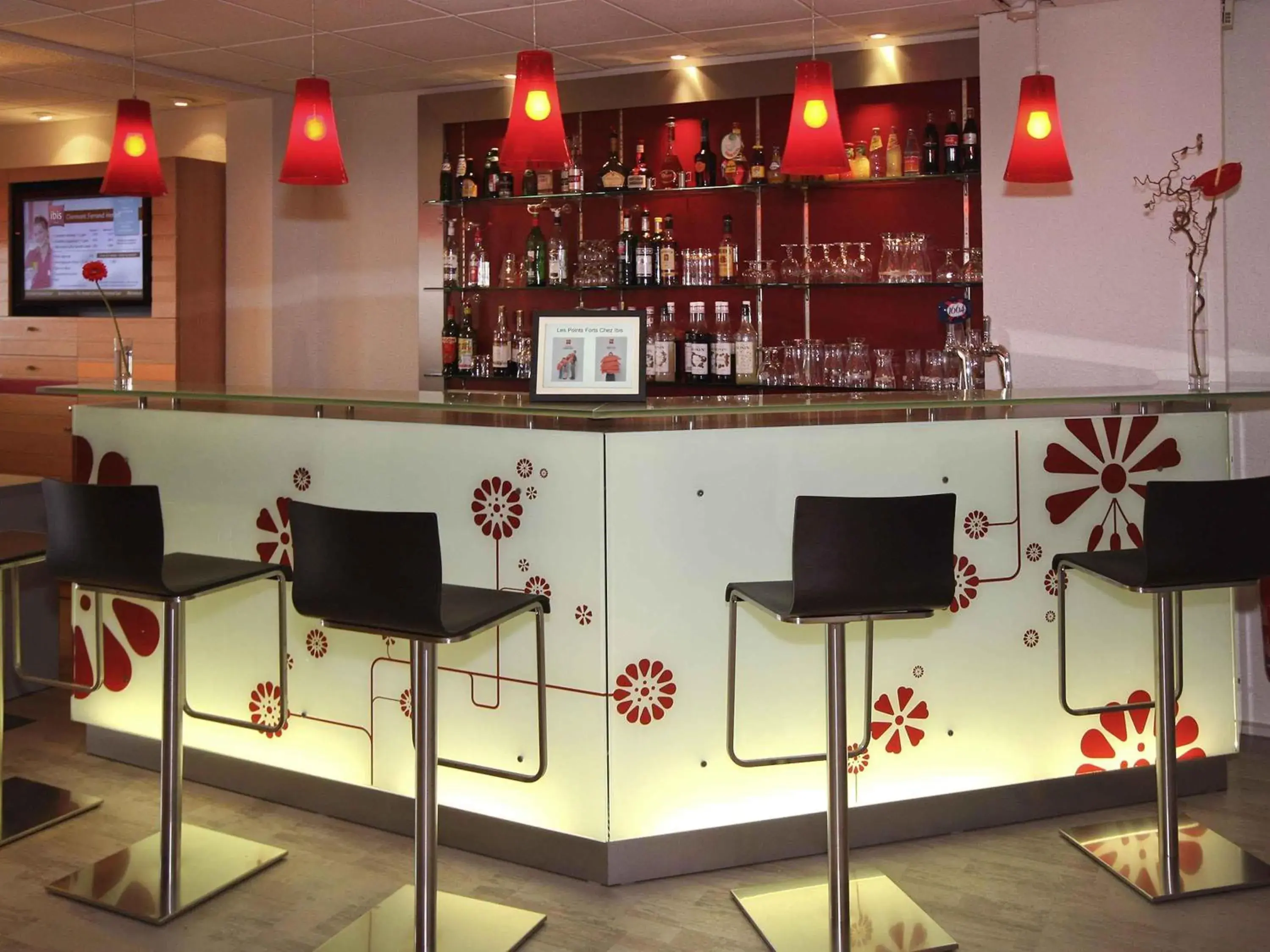 Lounge or bar in ibis Clermont Ferrand Sud Herbet Lounge or bar in ibis Clermont Ferrand Sud Herbet