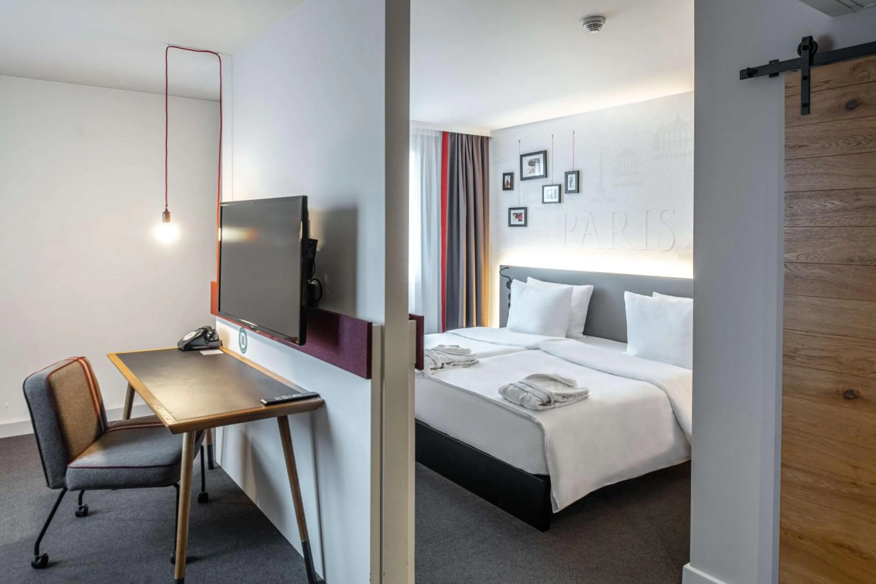 Bedroom, Bed in pentahotel Paris Charles de Gaulle