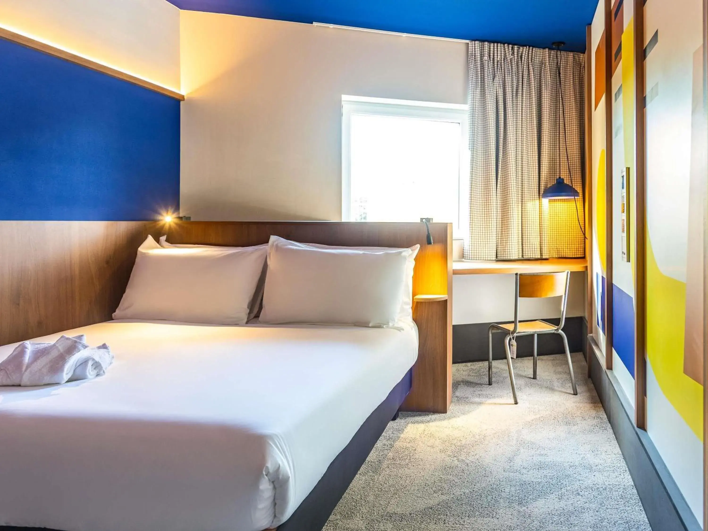 Bedroom, Bed in greet hotel Marseille Parc Chanot Velodrome Bedroom, Bed in greet hotel Marseille Parc Chanot Velodrome