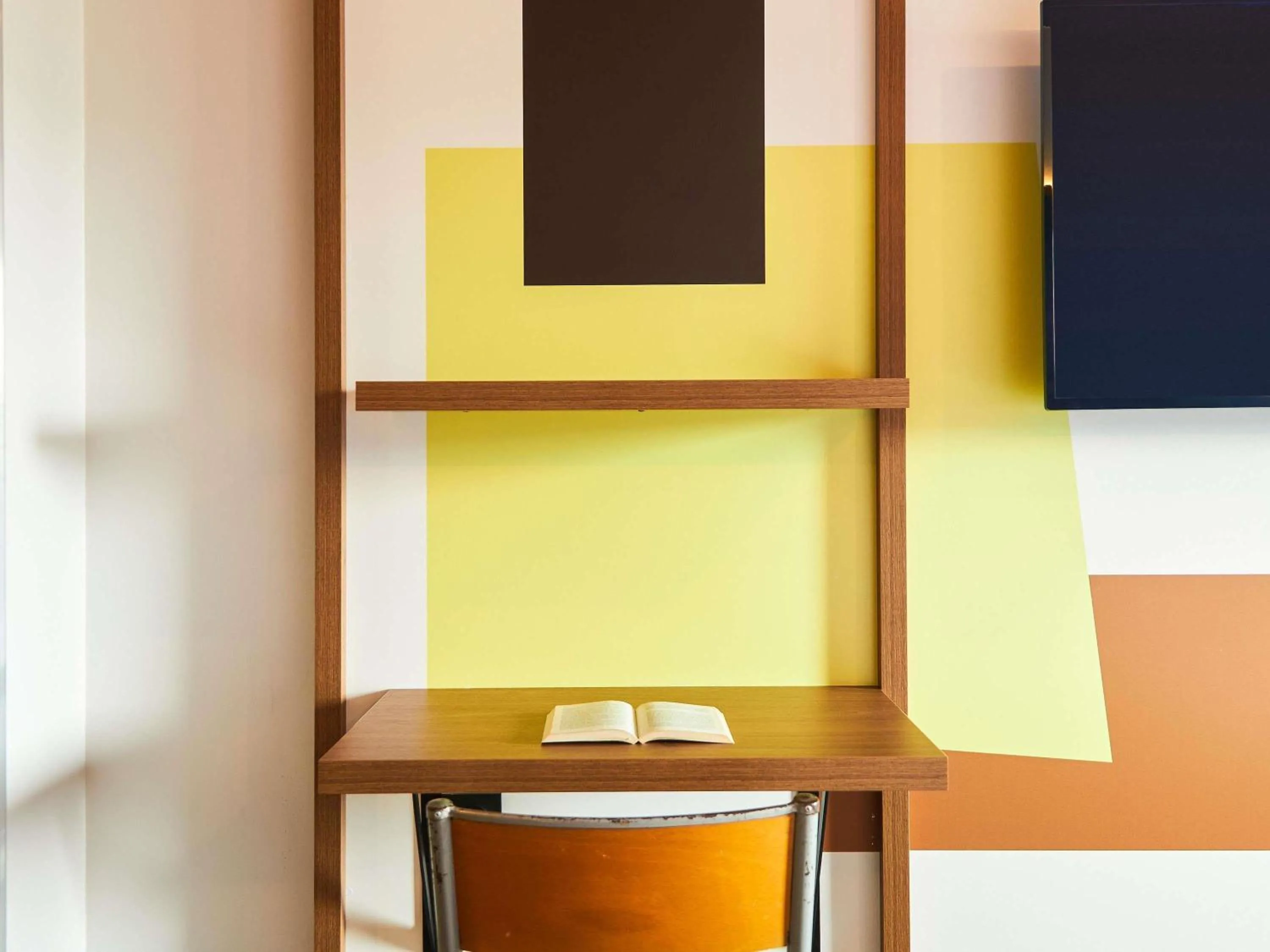 Bedroom in greet hotel Marseille Parc Chanot Velodrome