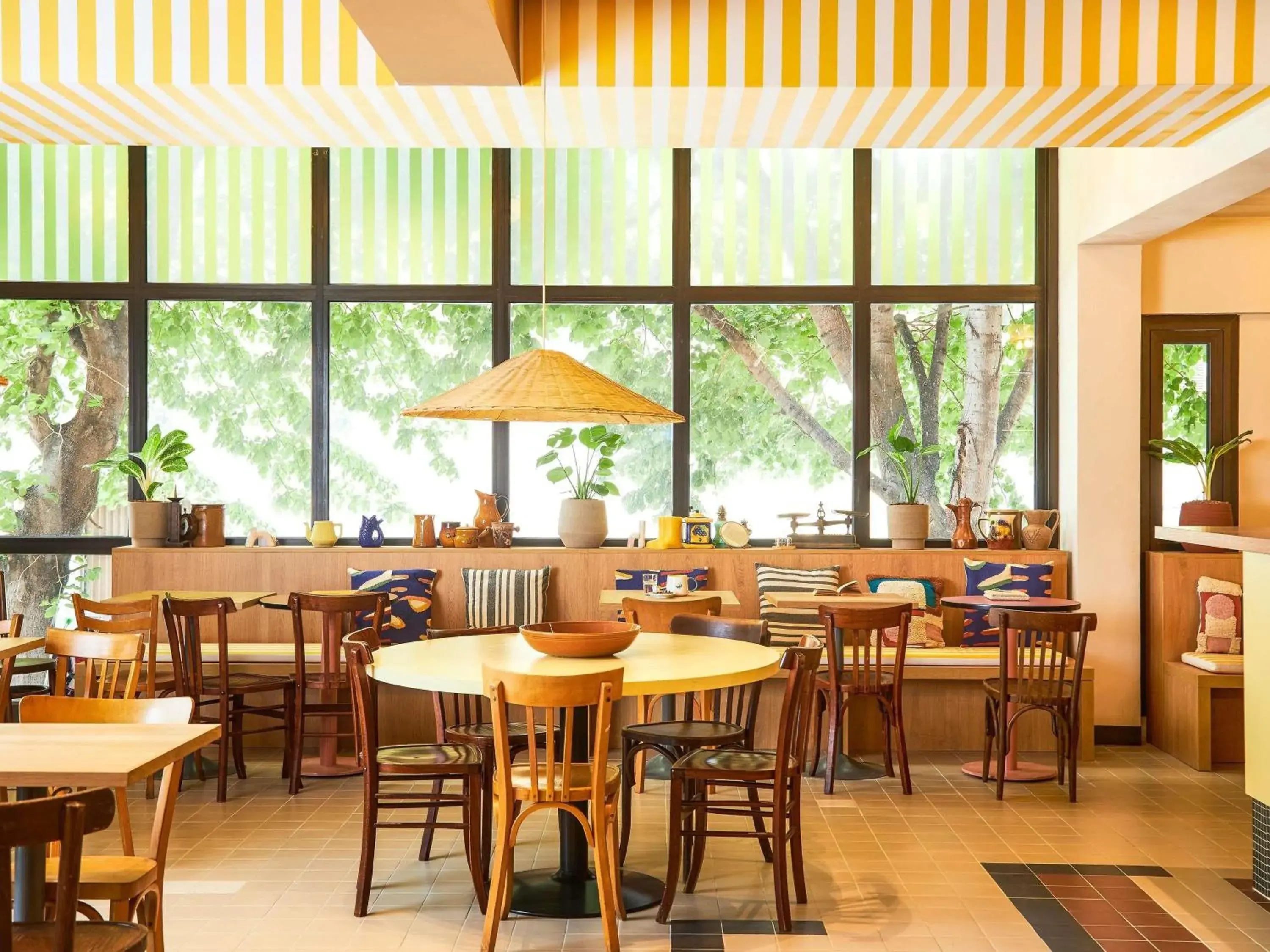 Restaurant/places to eat in greet hotel Marseille Parc Chanot Velodrome by Accor Restaurant/places to eat in greet hotel Marseille Parc Chanot Velodrome by Accor