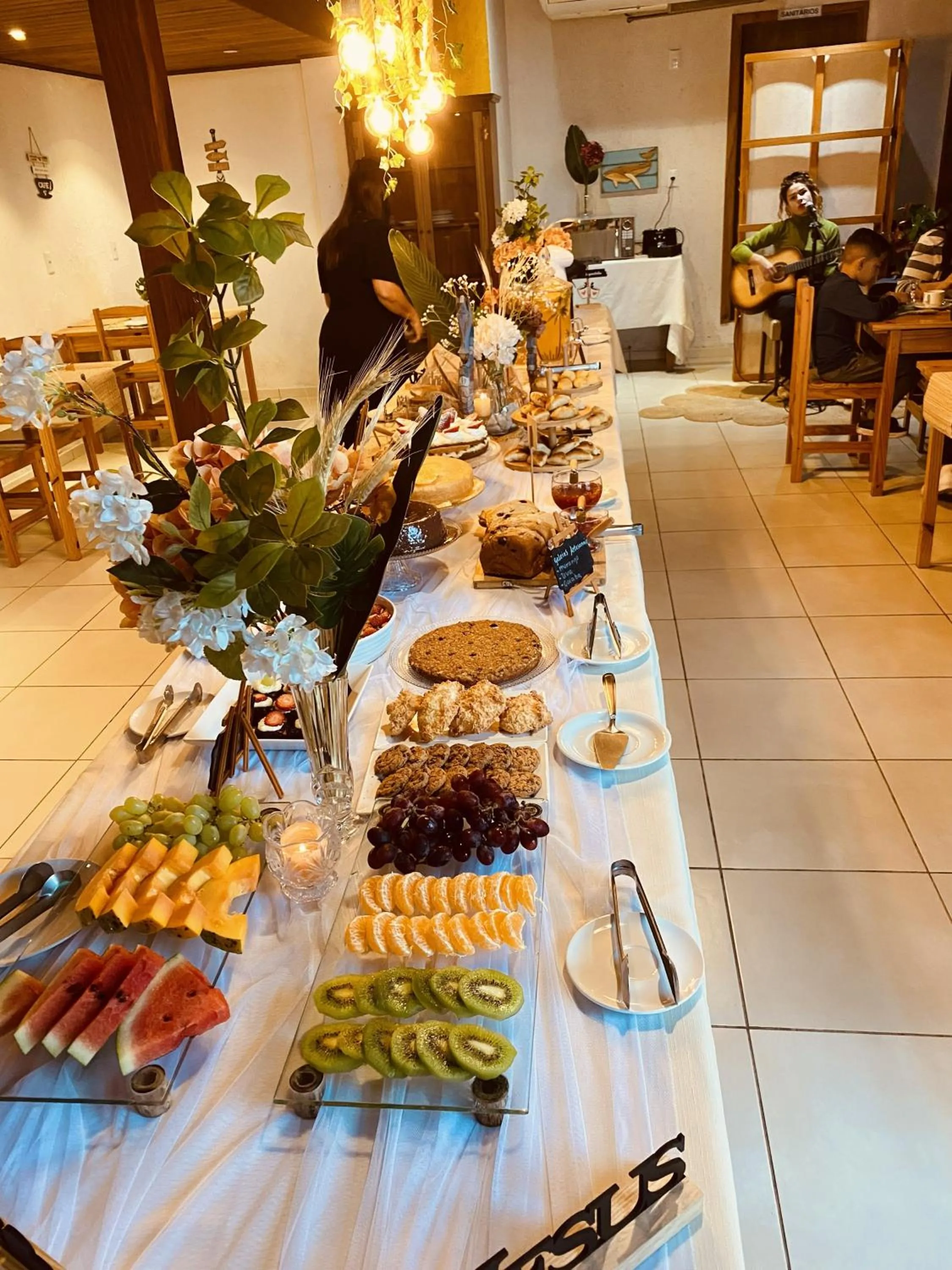 Buffet breakfast in Pousada Gauleses - Refugio de Charme na Praia do Rosa by La Vem Férias