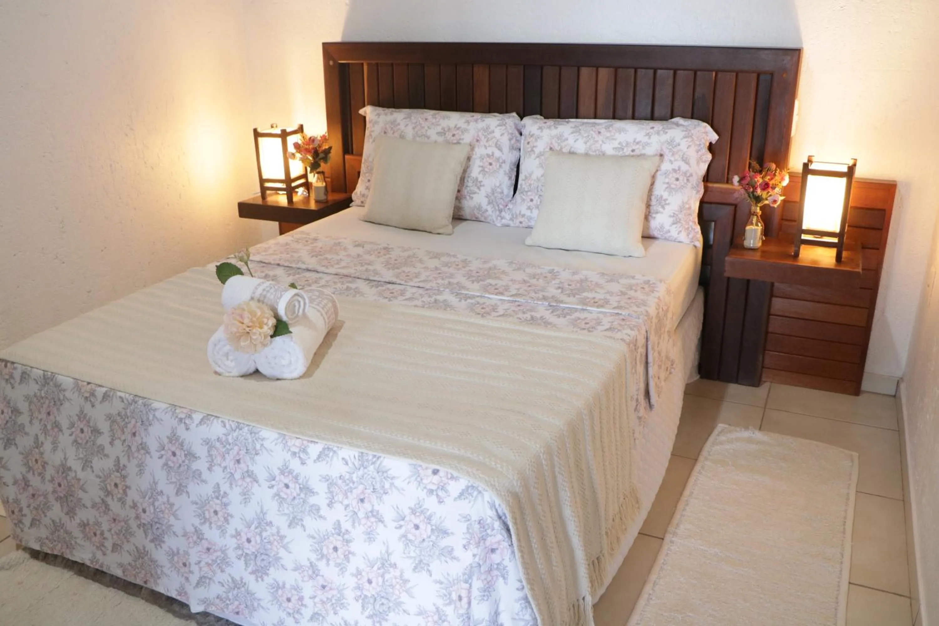 Bed in Pousada Gauleses