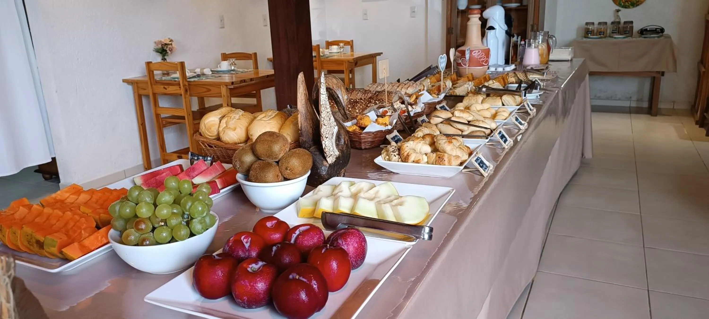 Breakfast in Pousada Gauleses