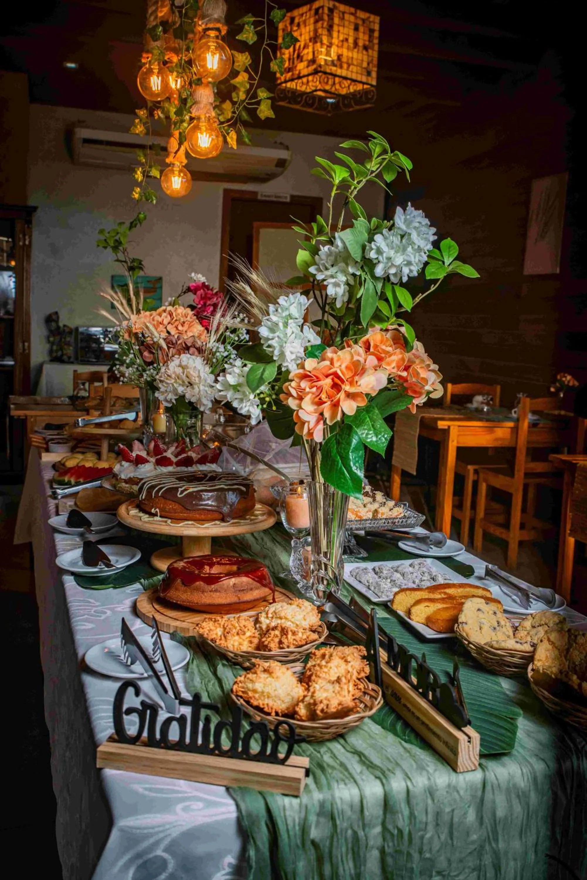 Breakfast in Pousada Gauleses - Refugio de Charme na Praia do Rosa by La Vem Férias