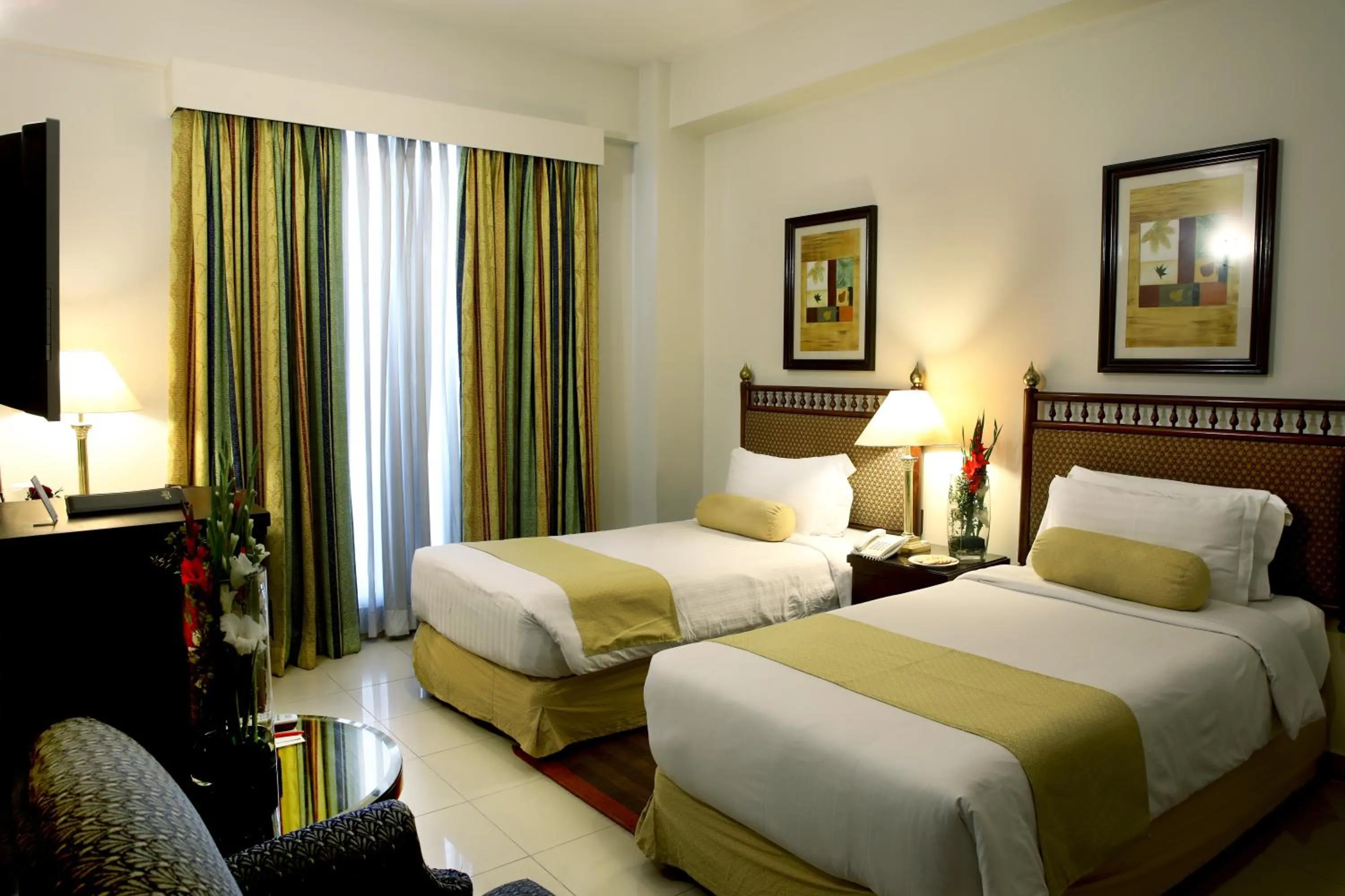 Photo of the whole room, Bed in Avari Xpress, Islamabad