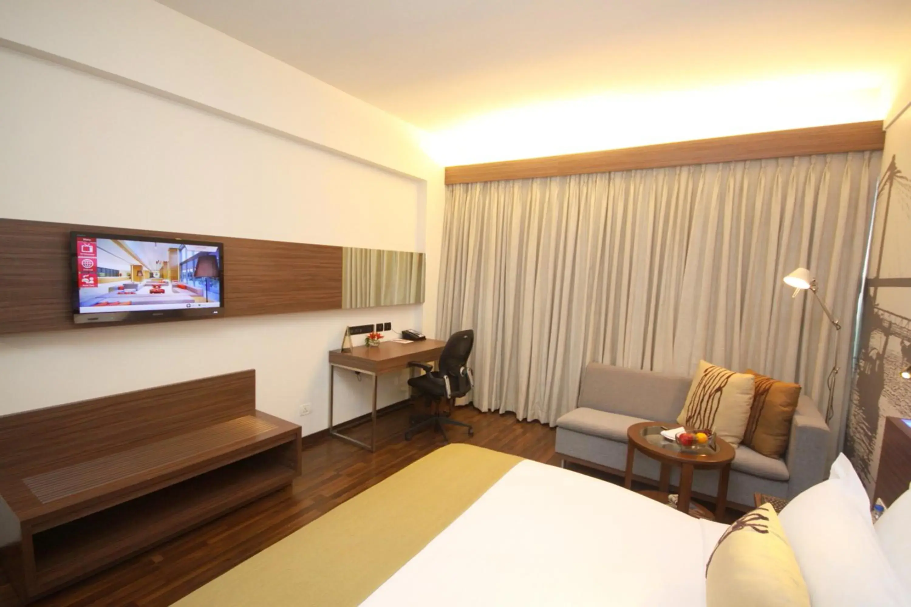 Photo of the whole room, Bed in Vivanta Kolkata EM Bypass Photo of the whole room, Bed in Vivanta Kolkata EM Bypass