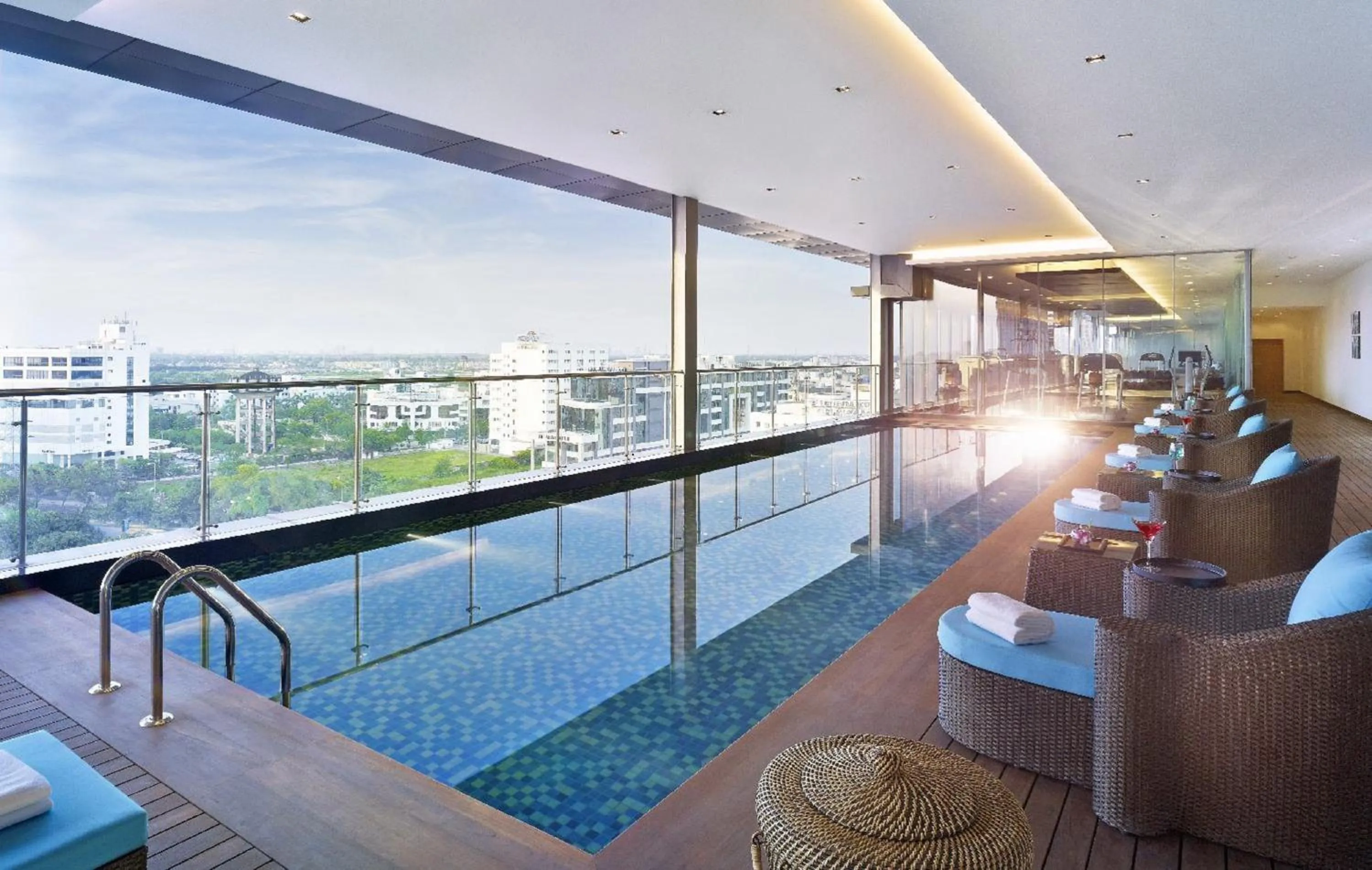 Day in Vivanta Kolkata EM Bypass