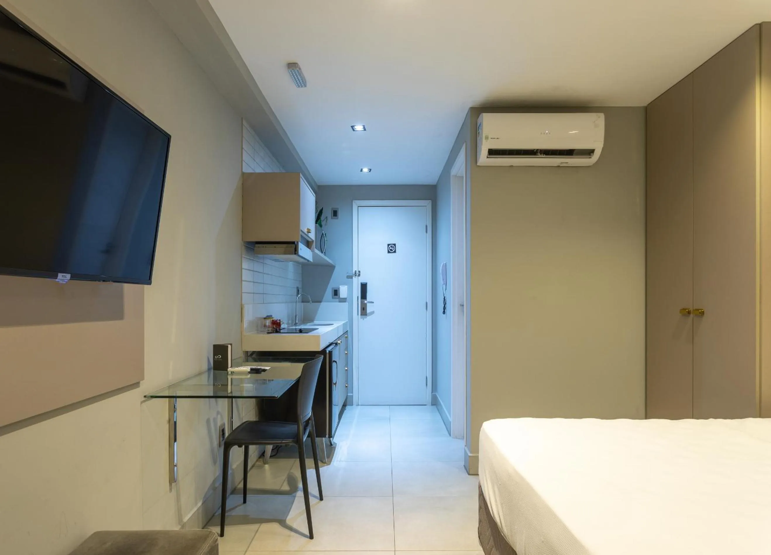 Bed in Infinity at the Sea by Welkom