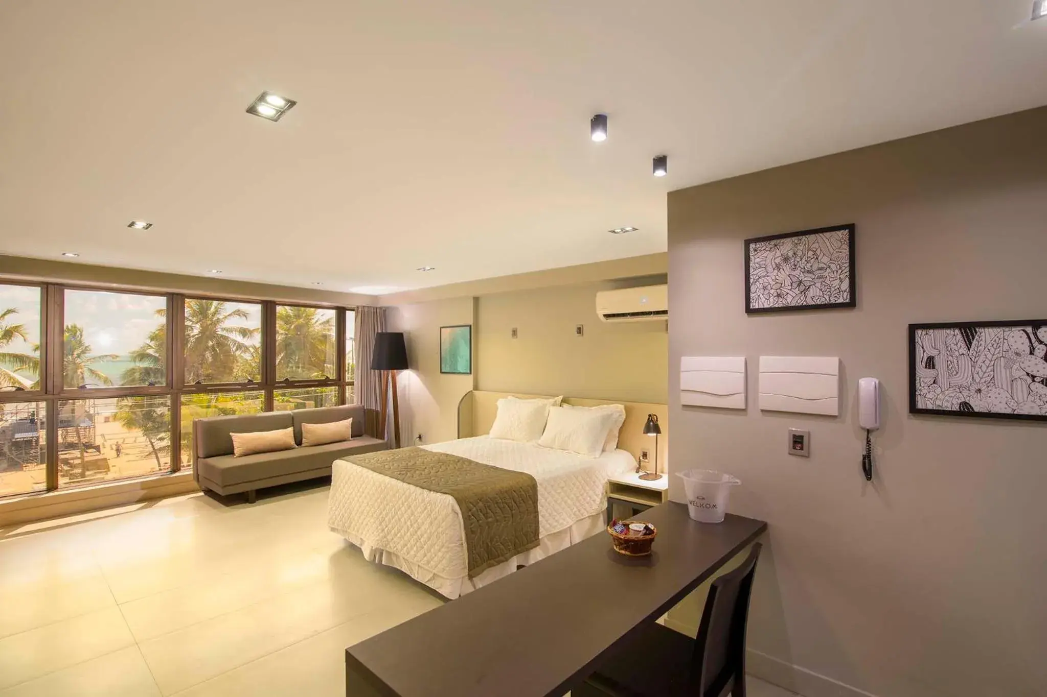 Triple Room with Sea View in Infinity at the Sea by Welkom Triple Room with Sea View in Infinity at the Sea by Welkom