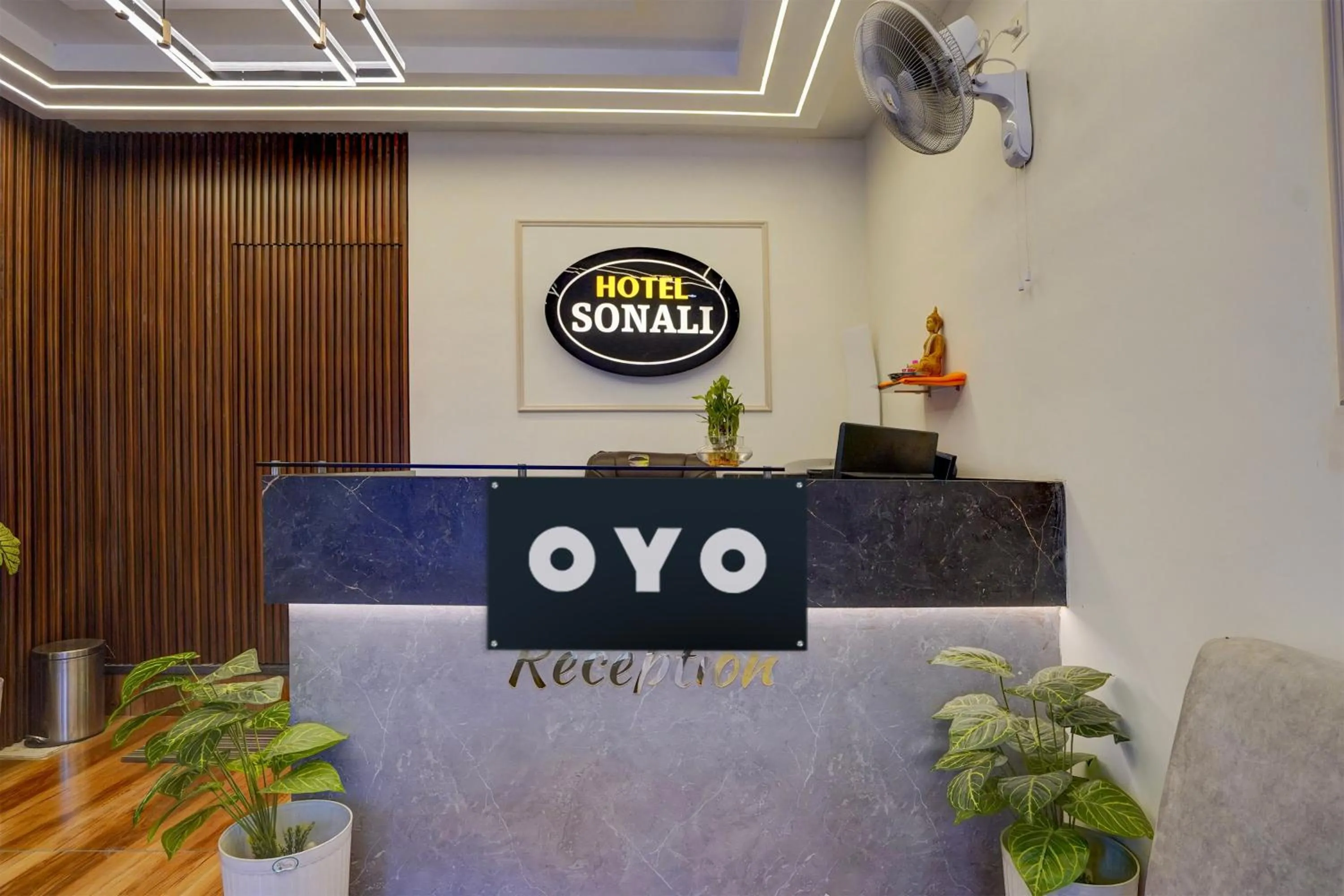 Lobby or reception in Hotel O Sonali