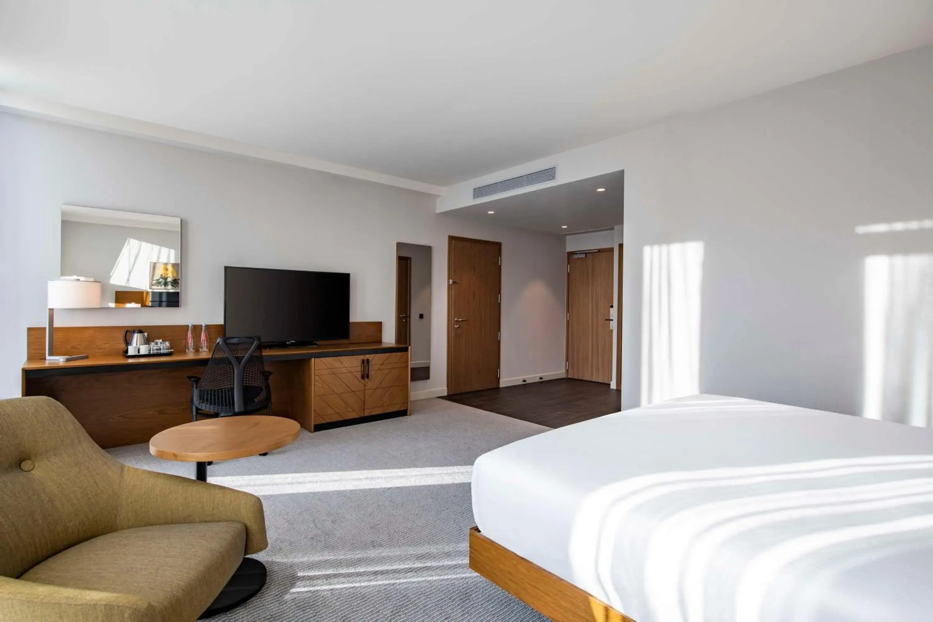 King Room - Mobility Accessible in Hilton Garden Inn Tbilisi Chavchavadze King Room - Mobility Accessible in Hilton Garden Inn Tbilisi Chavchavadze