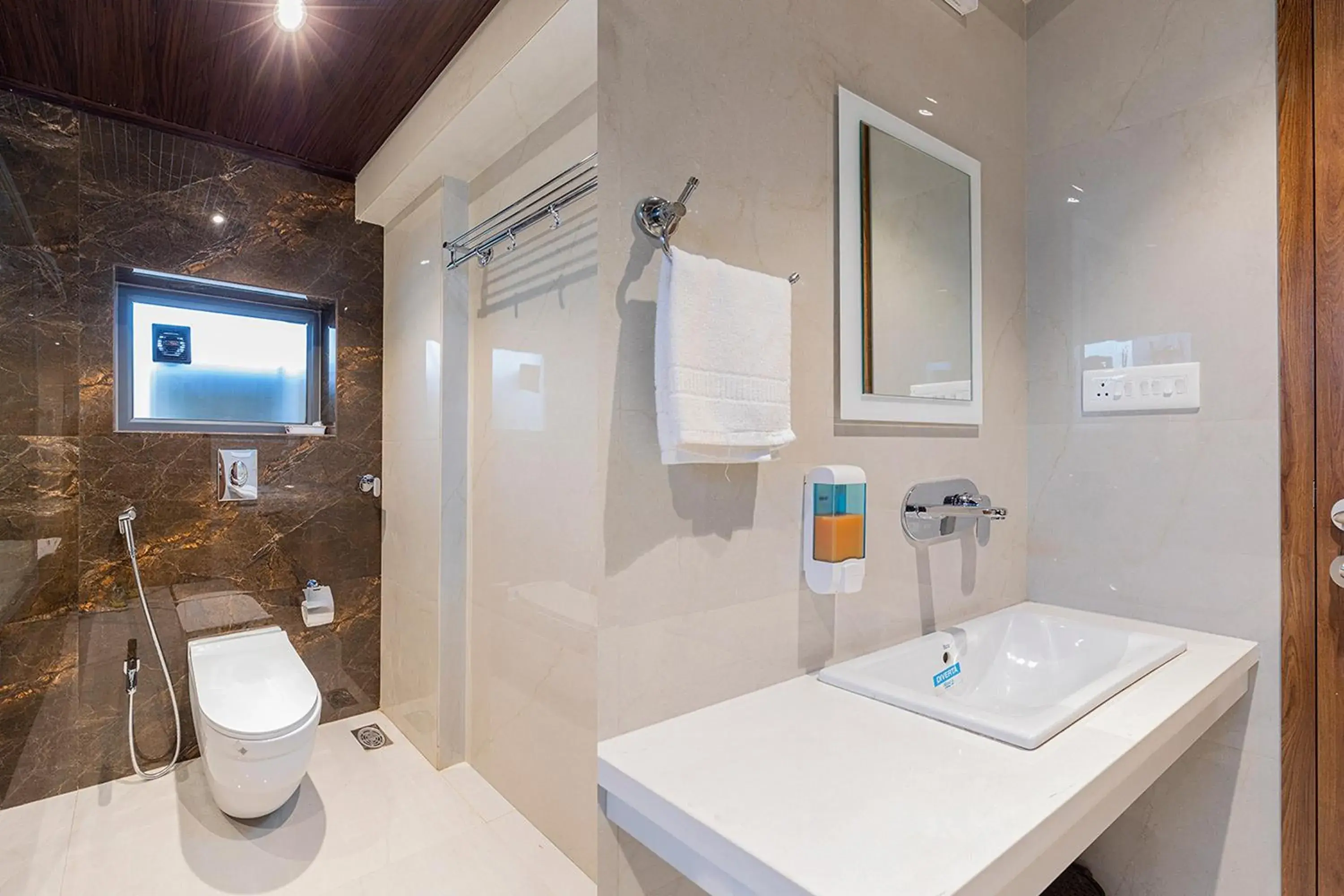 Bathroom in Hotel Seven Oaks Bathroom in Hotel Seven Oaks