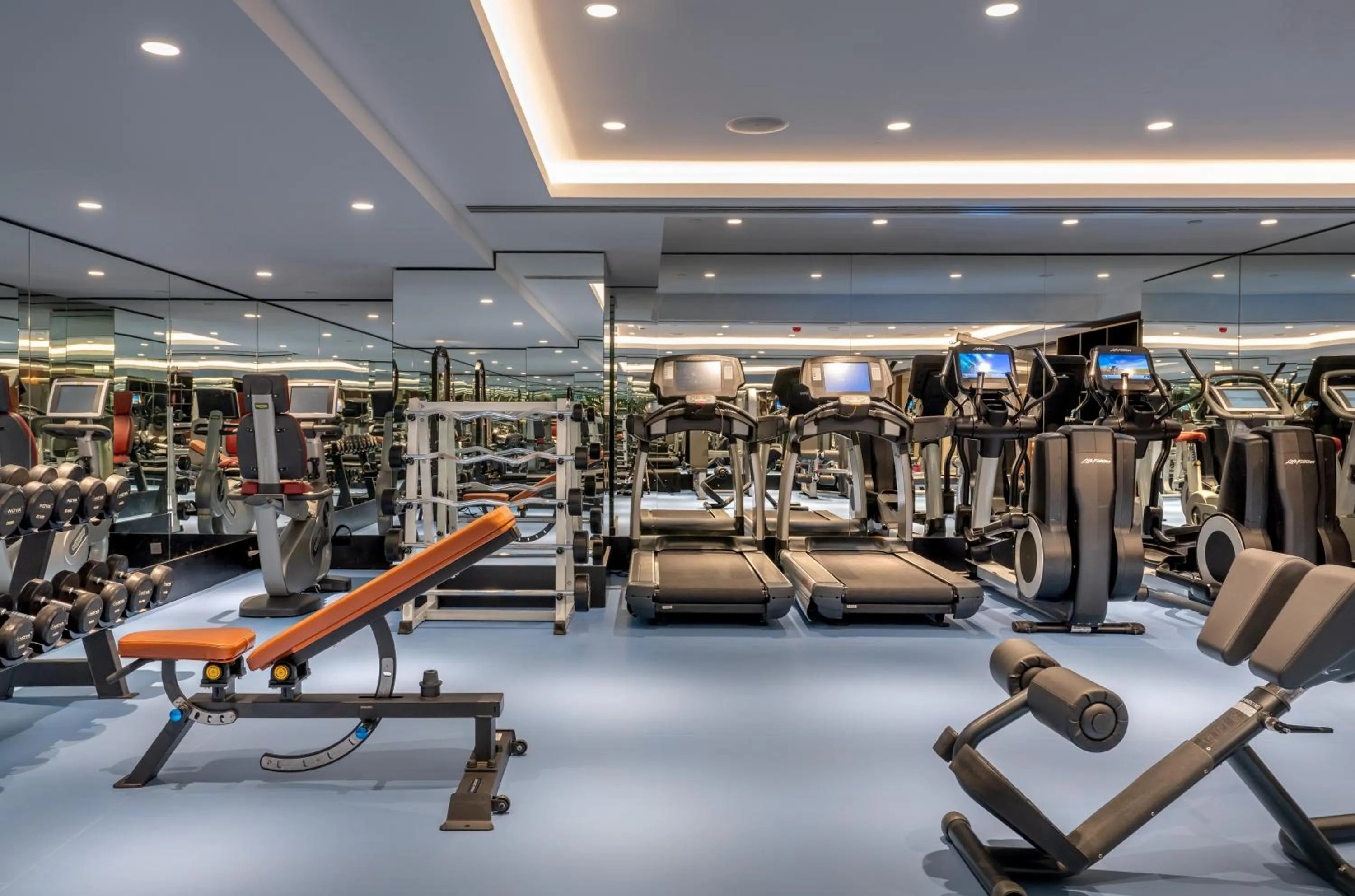 Fitness centre/facilities in Radisson Blu Hotel, Sakarya