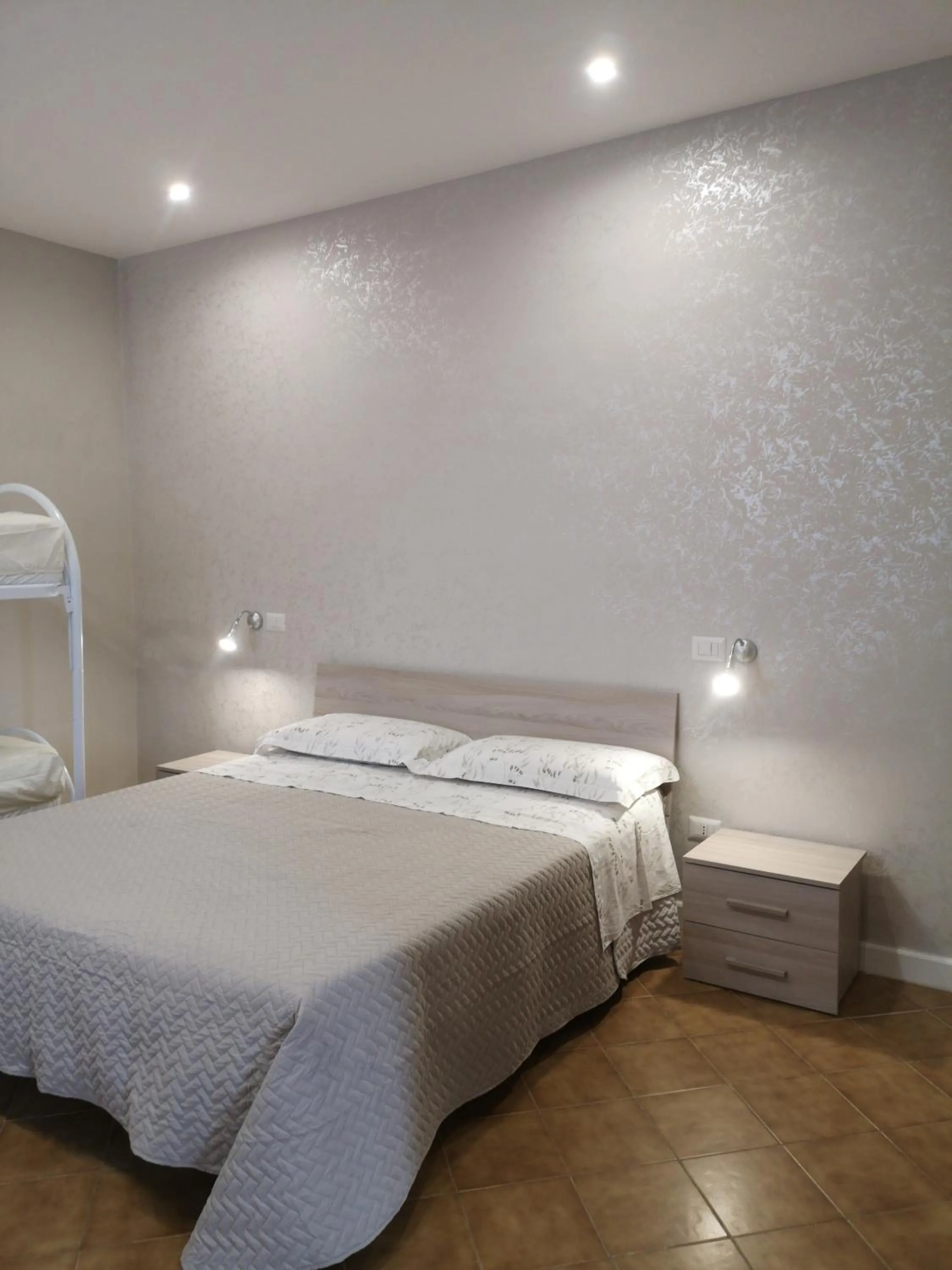 Kitchen or kitchenette, Bed in B&b Casa Rossa