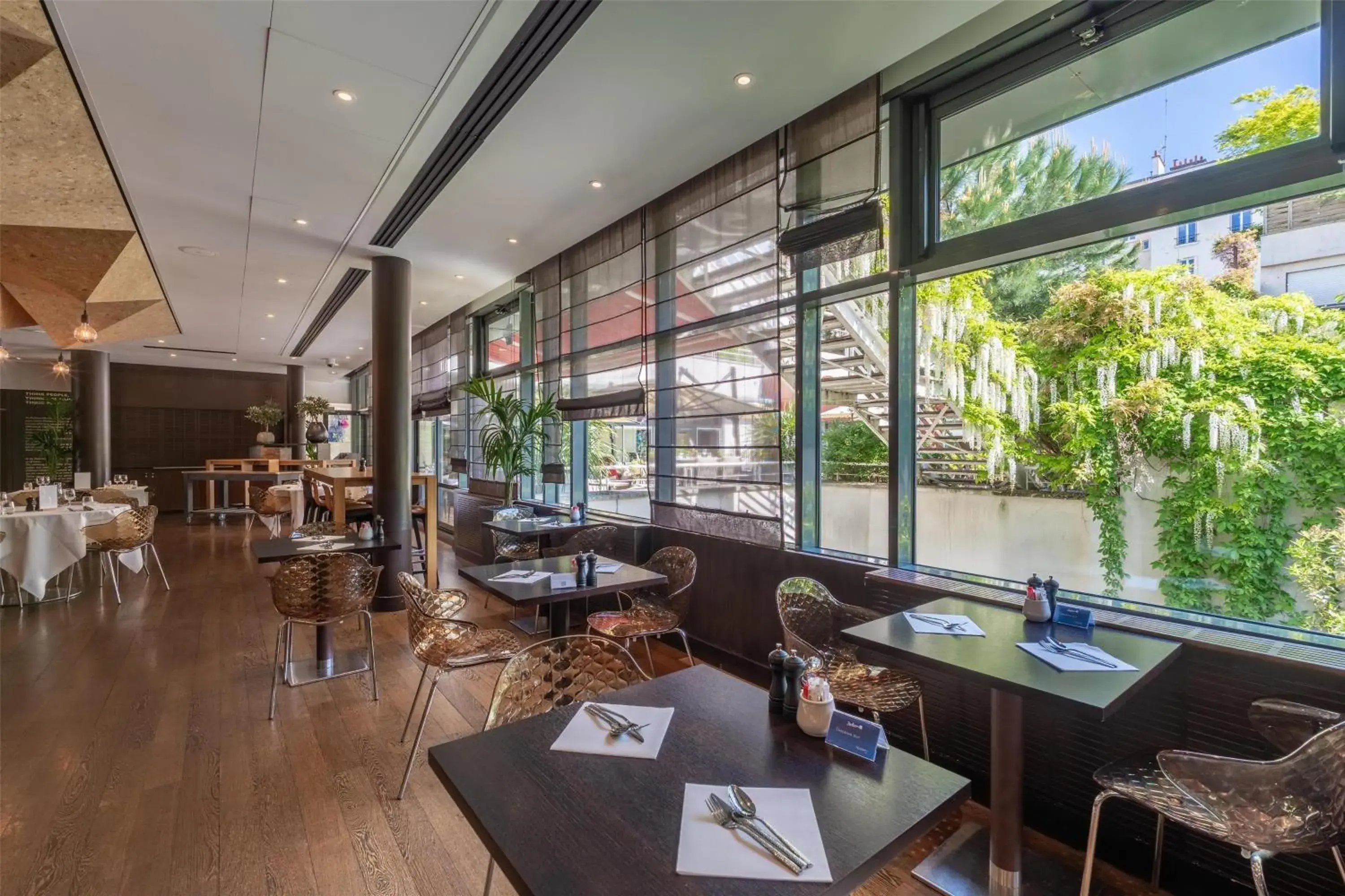 Restaurant/places to eat in Radisson Blu Hotel, Paris Boulogne Restaurant/places to eat in Radisson Blu Hotel, Paris Boulogne