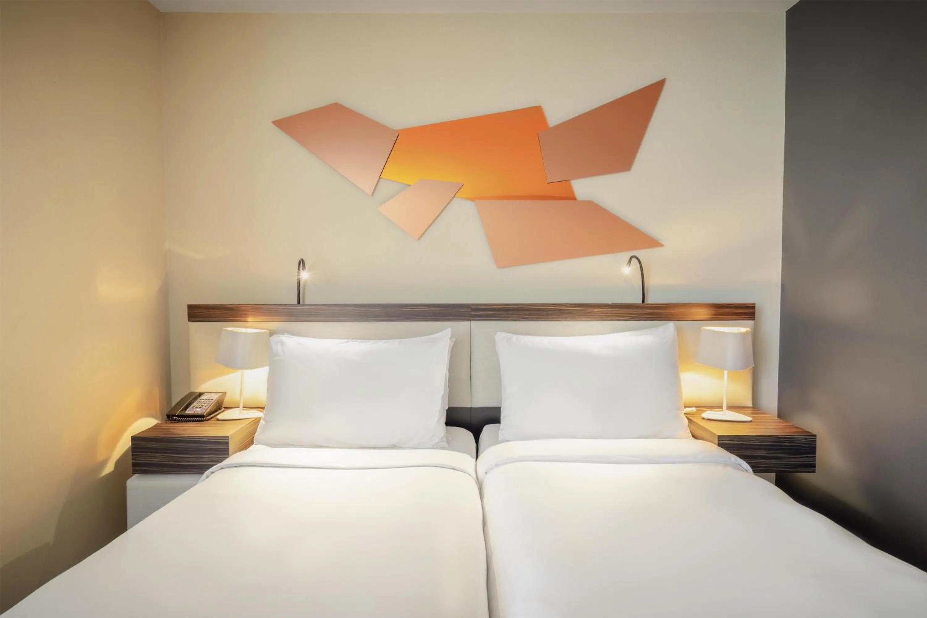Bed in DoubleTree by Hilton Paris Boulogne