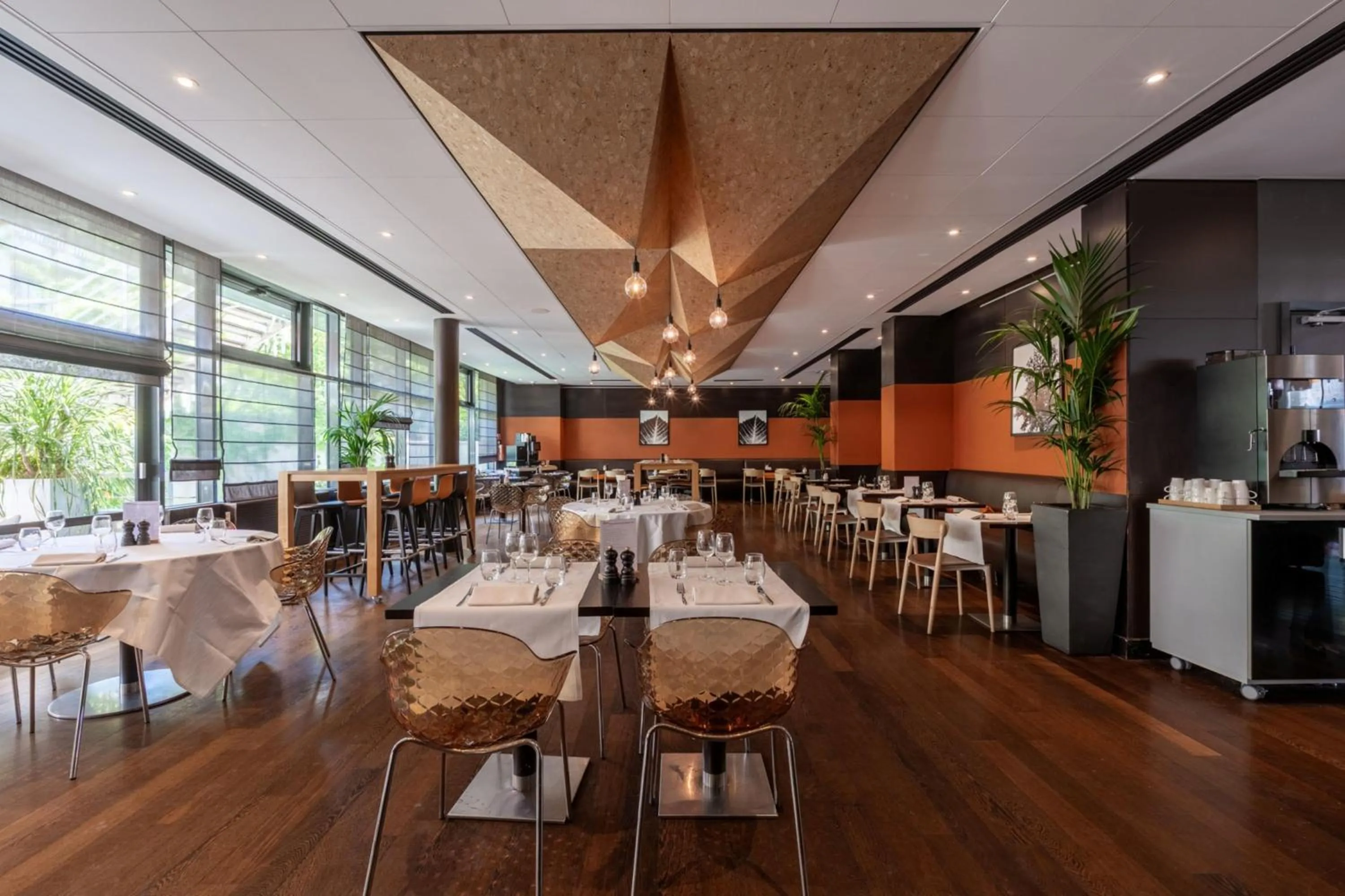 Restaurant/places to eat in DoubleTree by Hilton Paris Boulogne