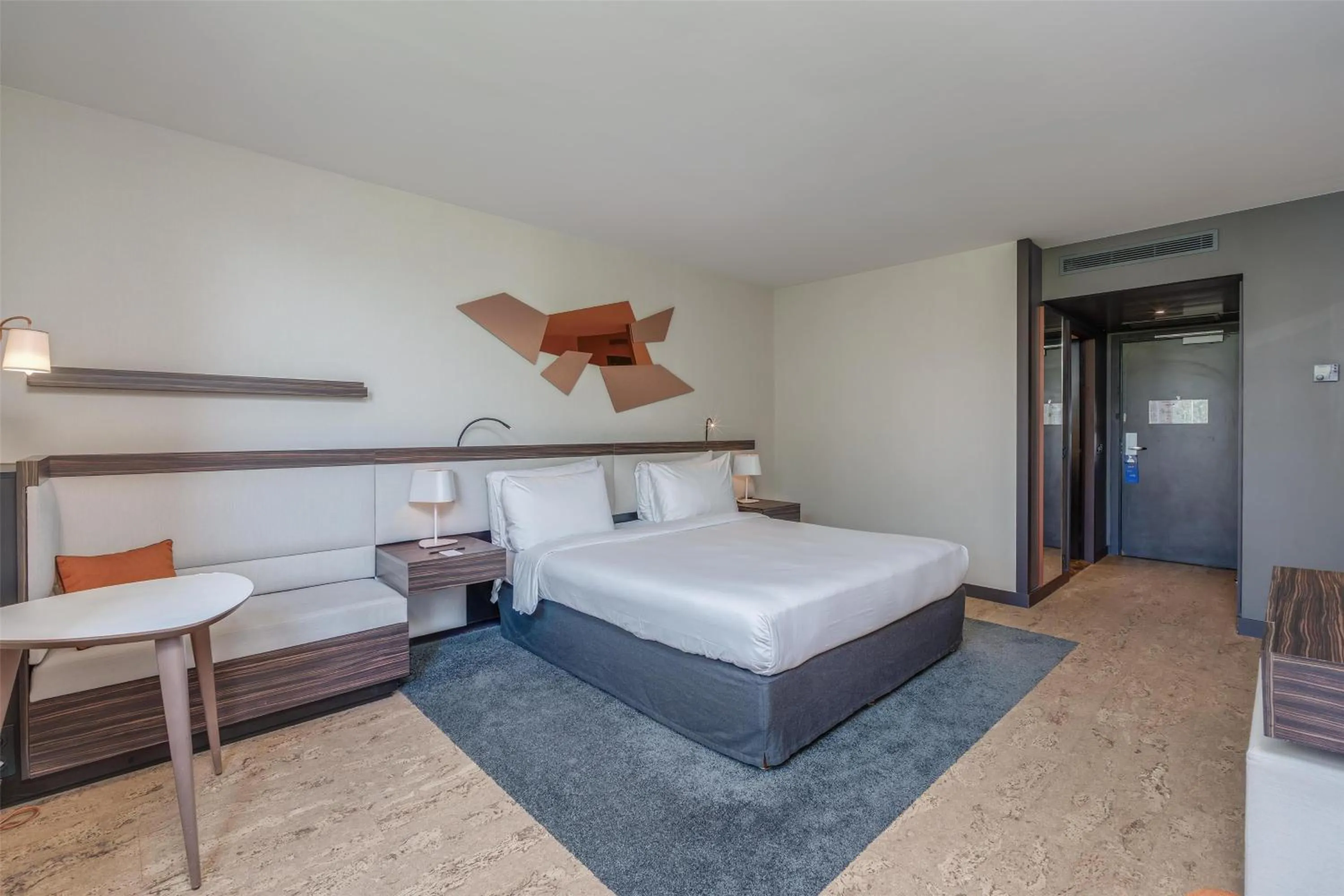 Bedroom, Bed in Radisson Blu Hotel, Paris Boulogne