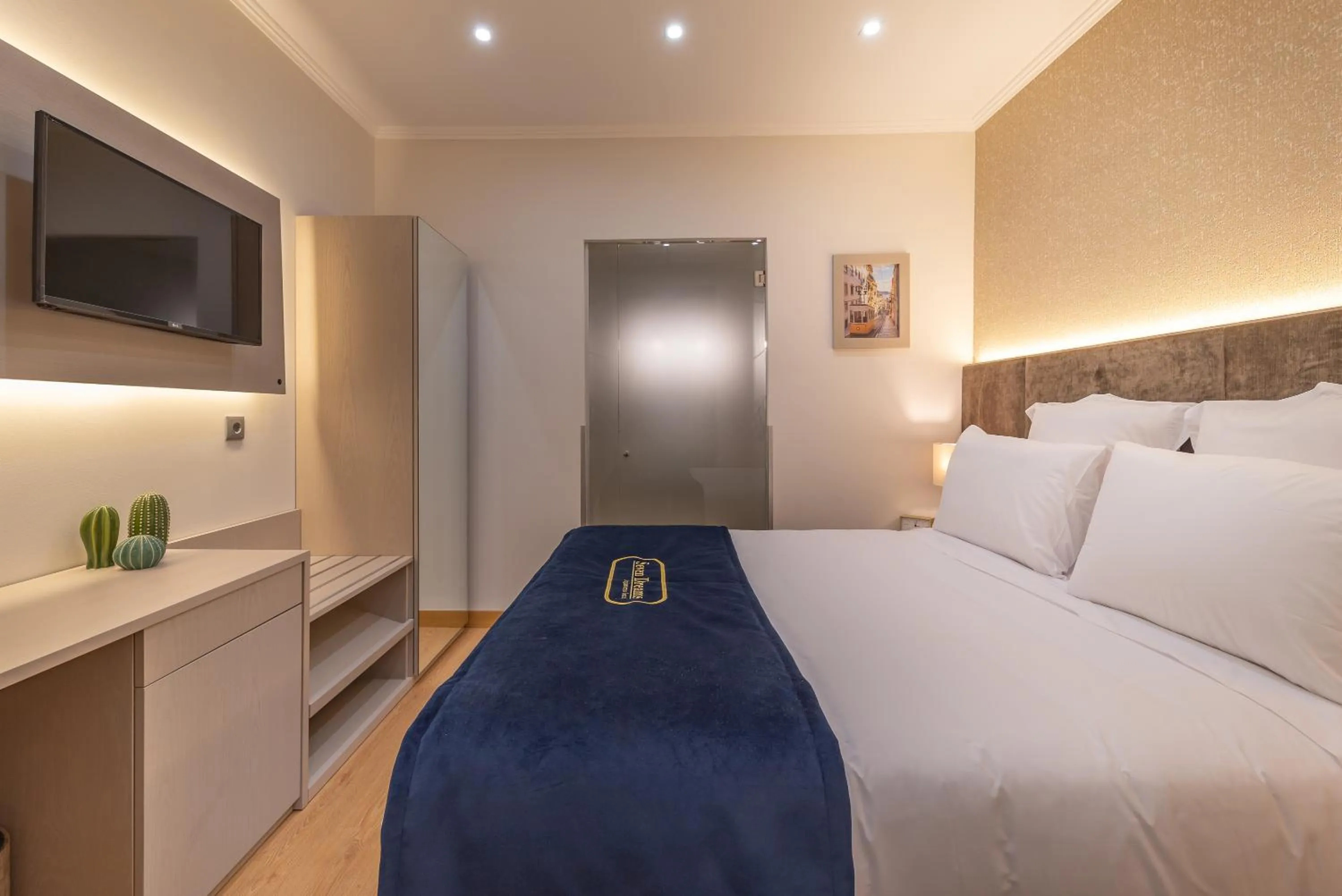 Bed in Seven Dreams Suites