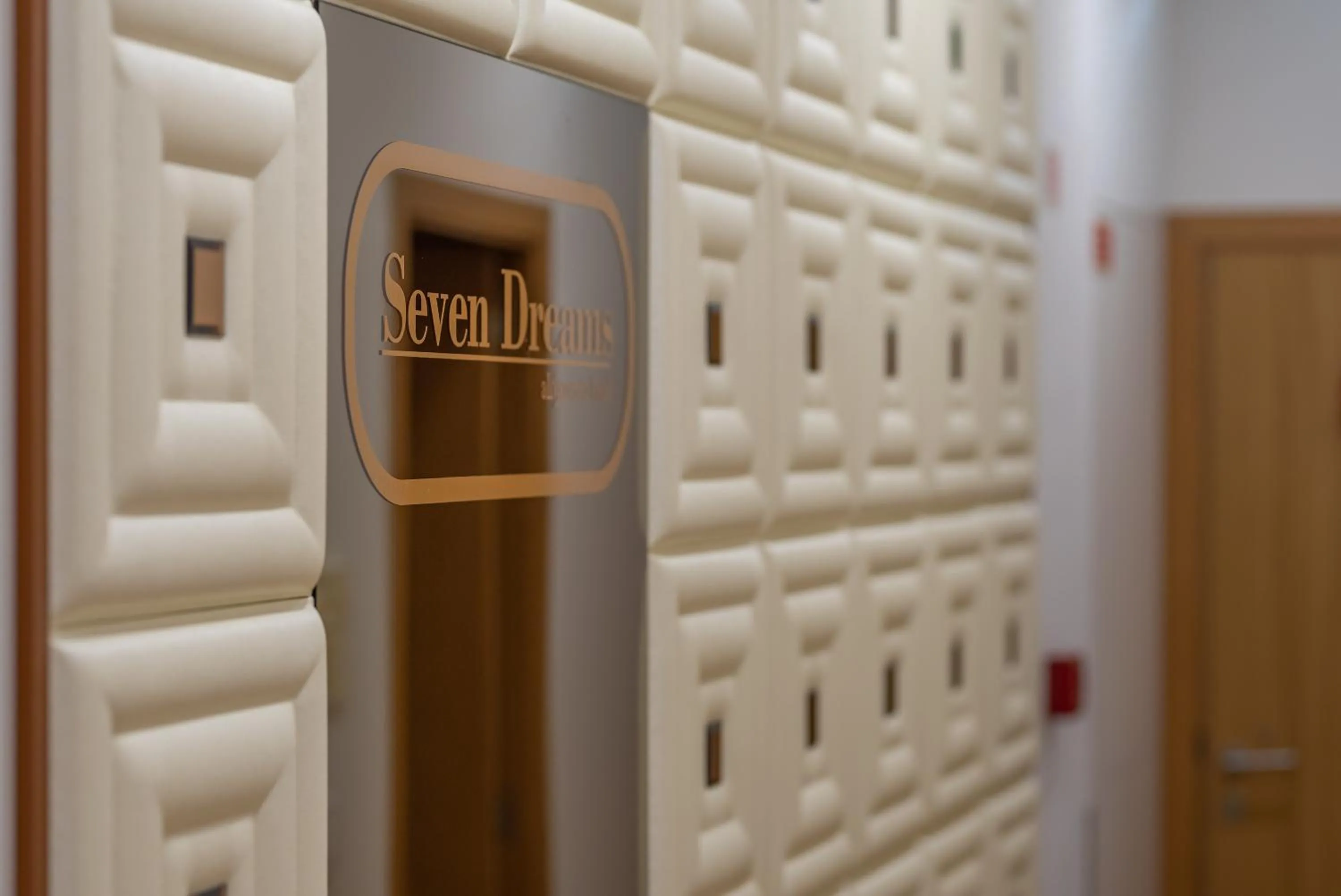 Facade/entrance in Seven Dreams Suites