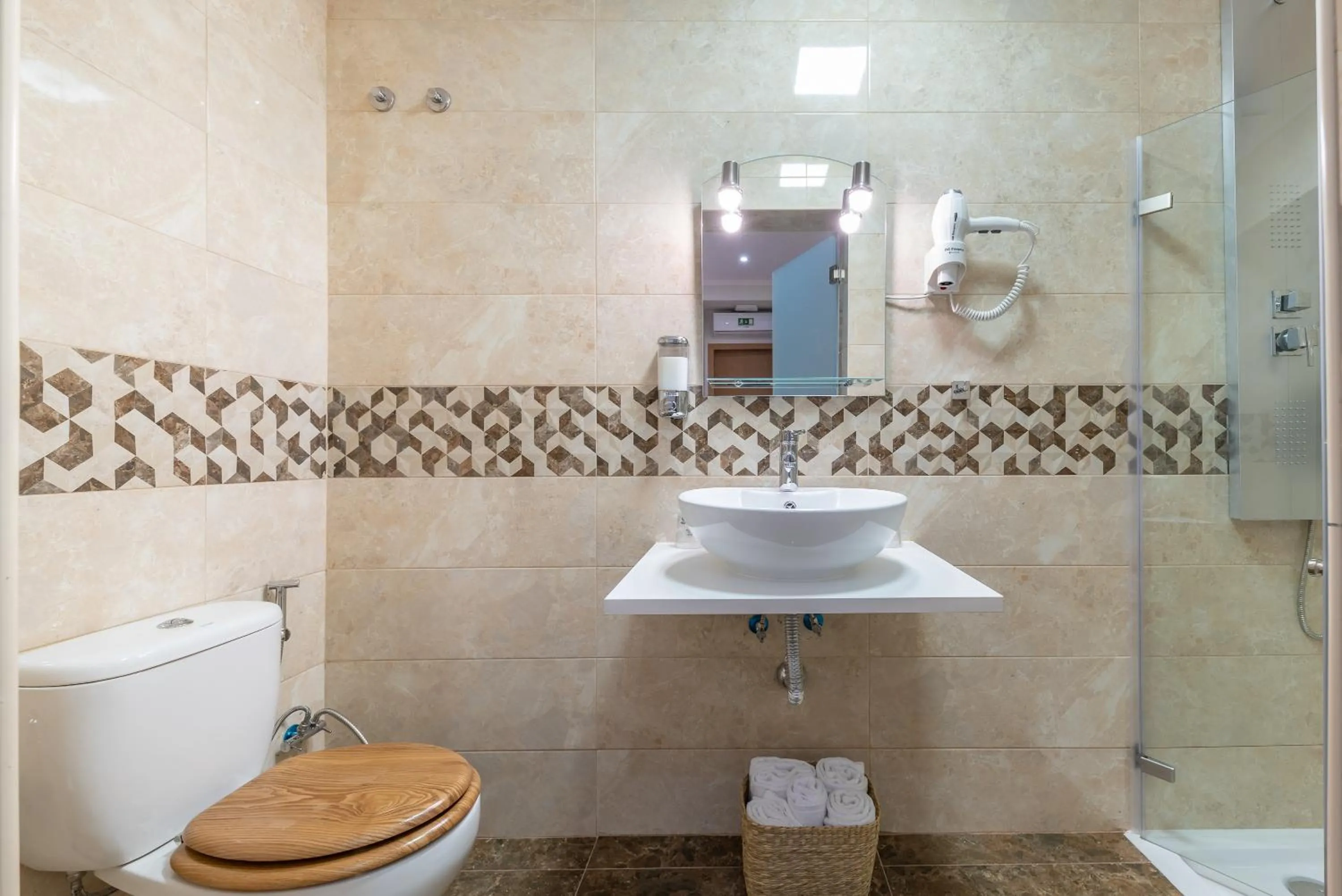 Shower in Seven Dreams Suites