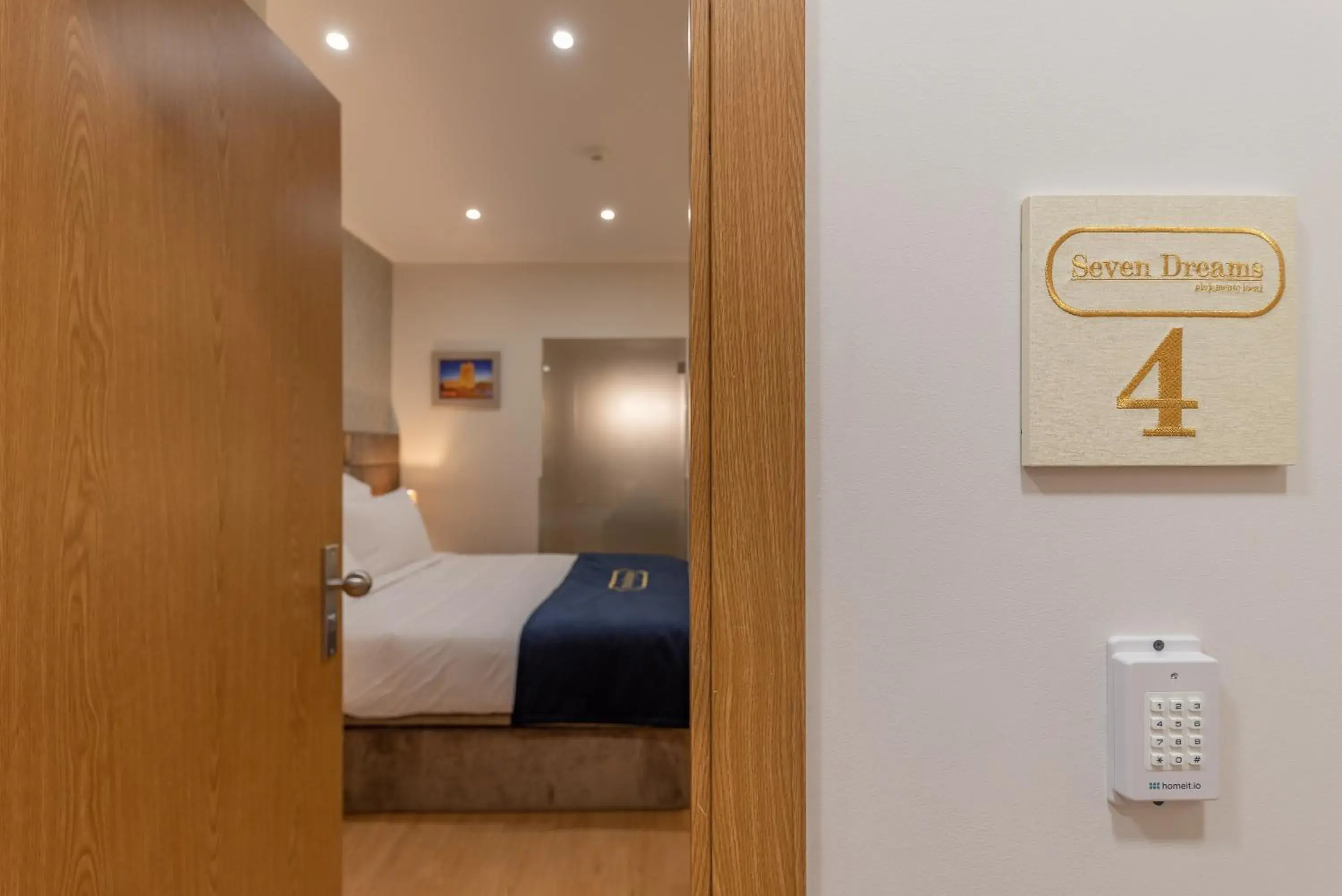 Bedroom, Bed in Seven Dreams Suites Bedroom, Bed in Seven Dreams Suites