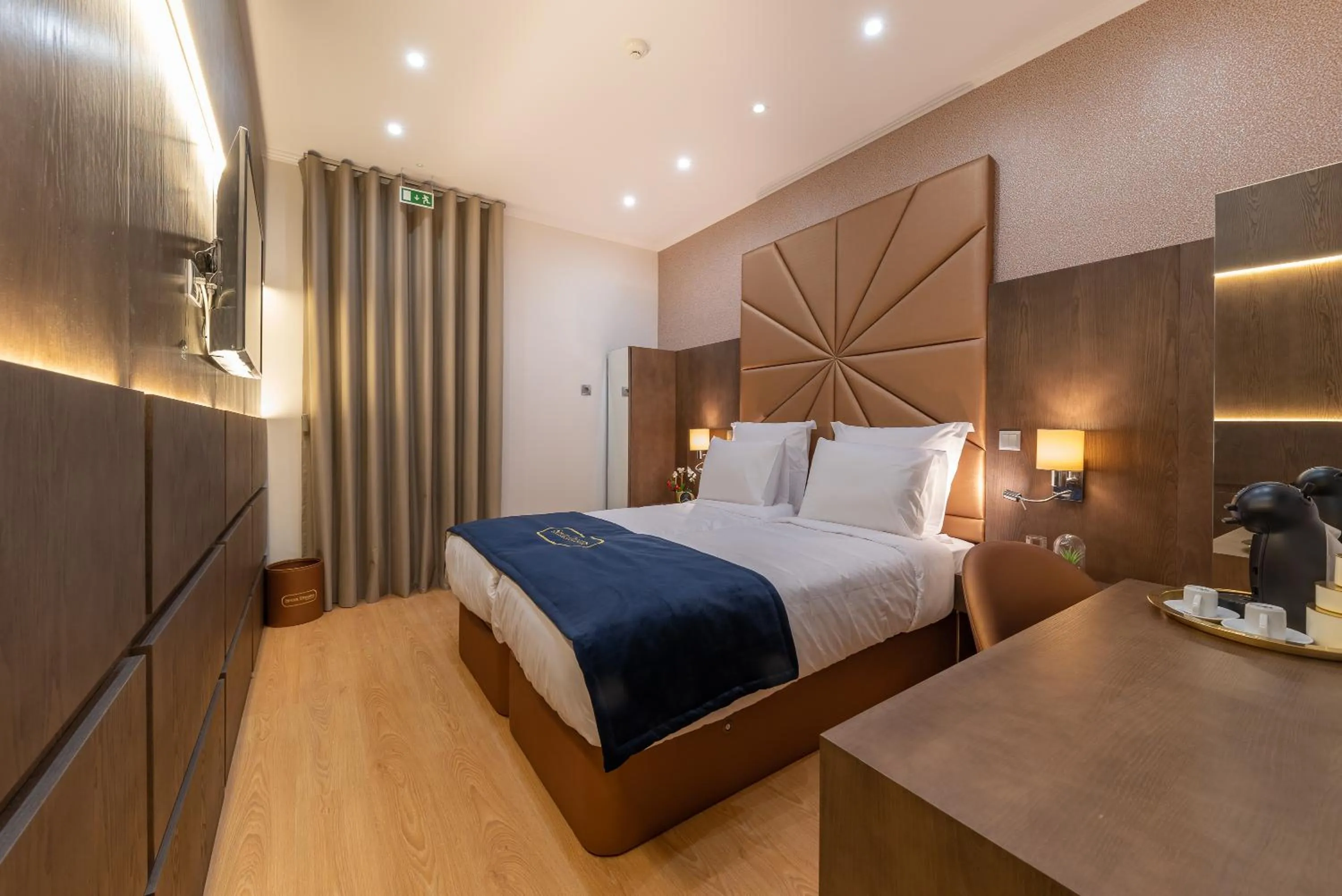 Bedroom, Bed in Seven Dreams Suites