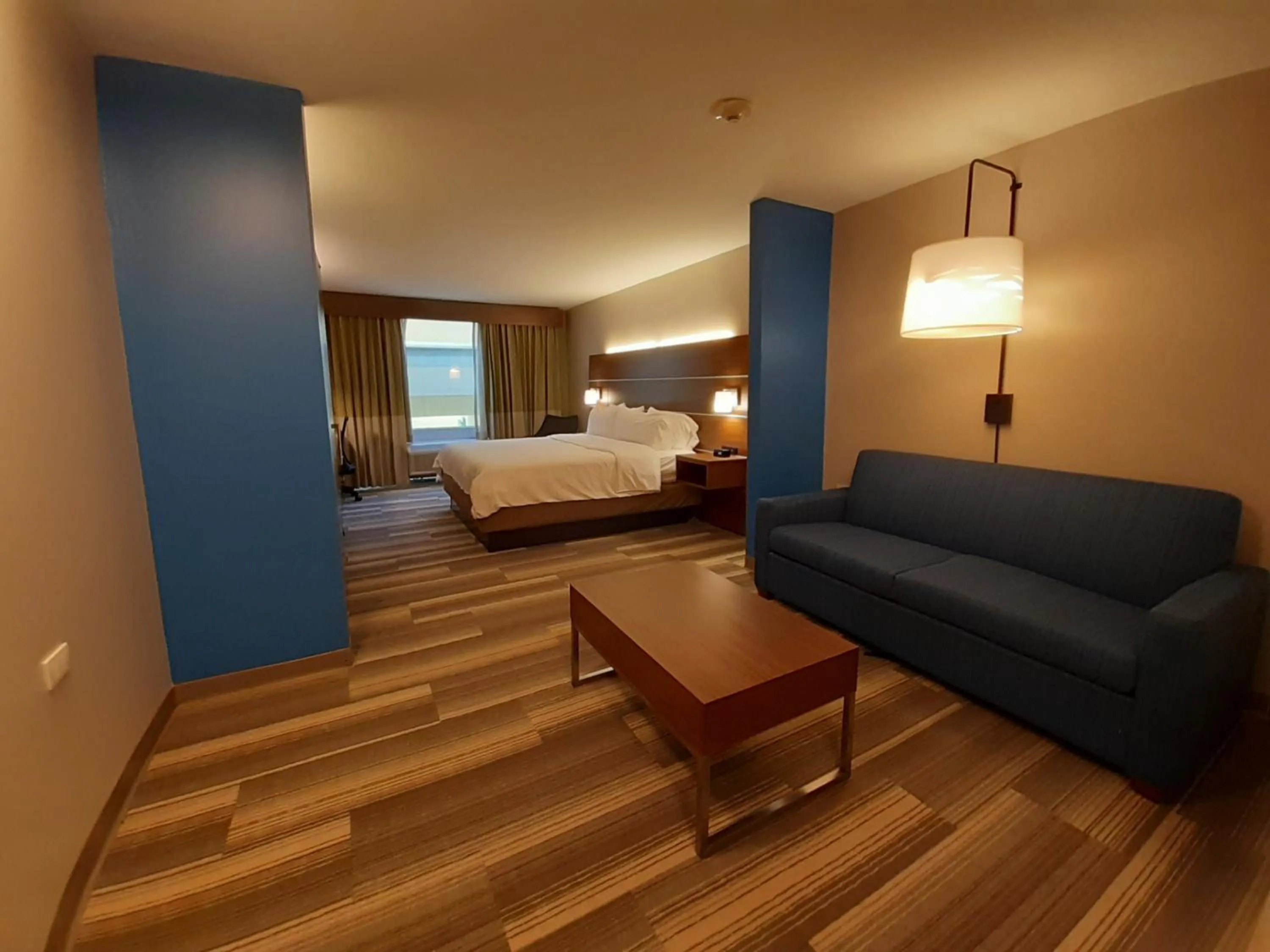 Photo of the whole room, Bed in Holiday Inn Express Trincity by IHG