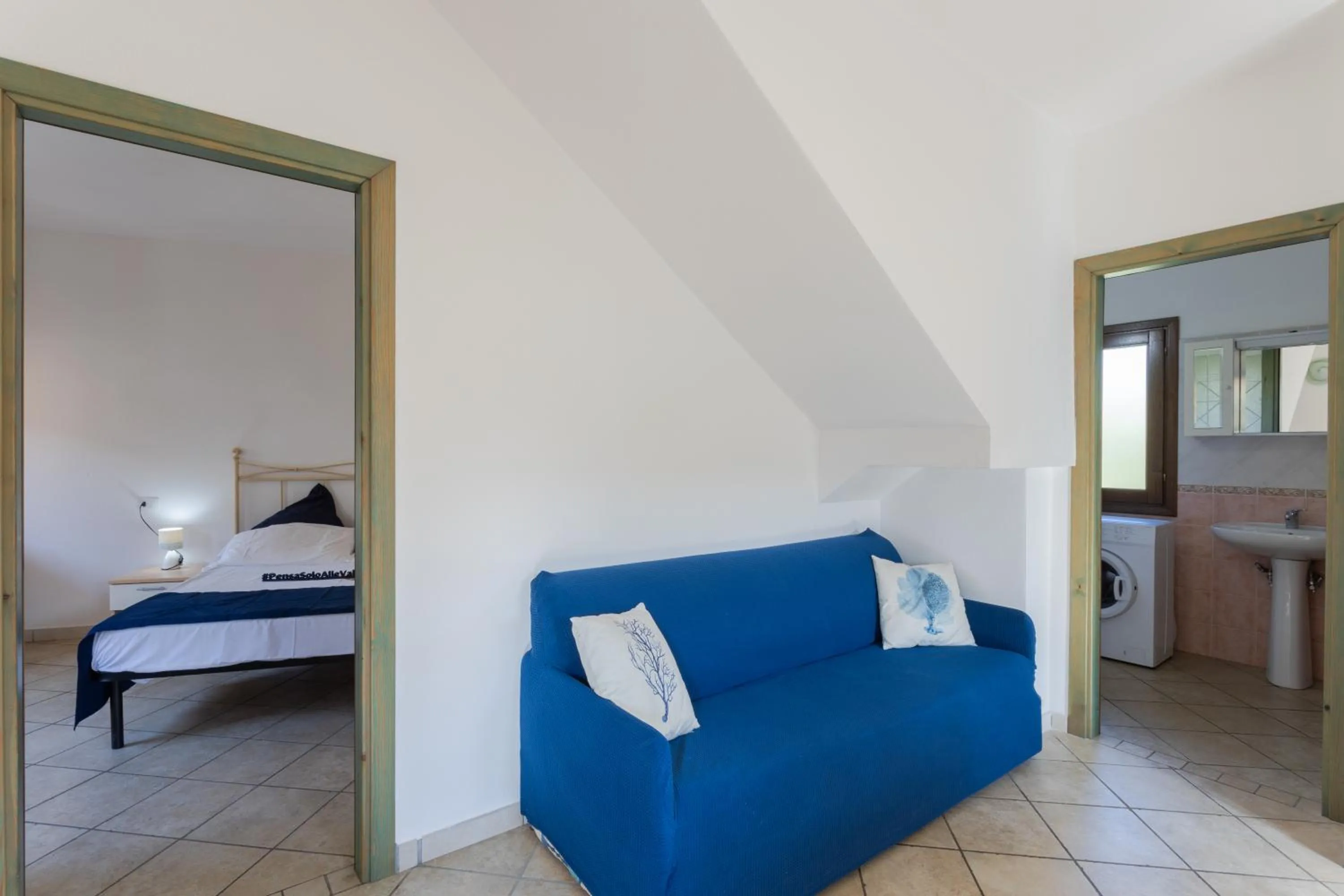 Dining area, Bed in Appartamenti Tanaunella