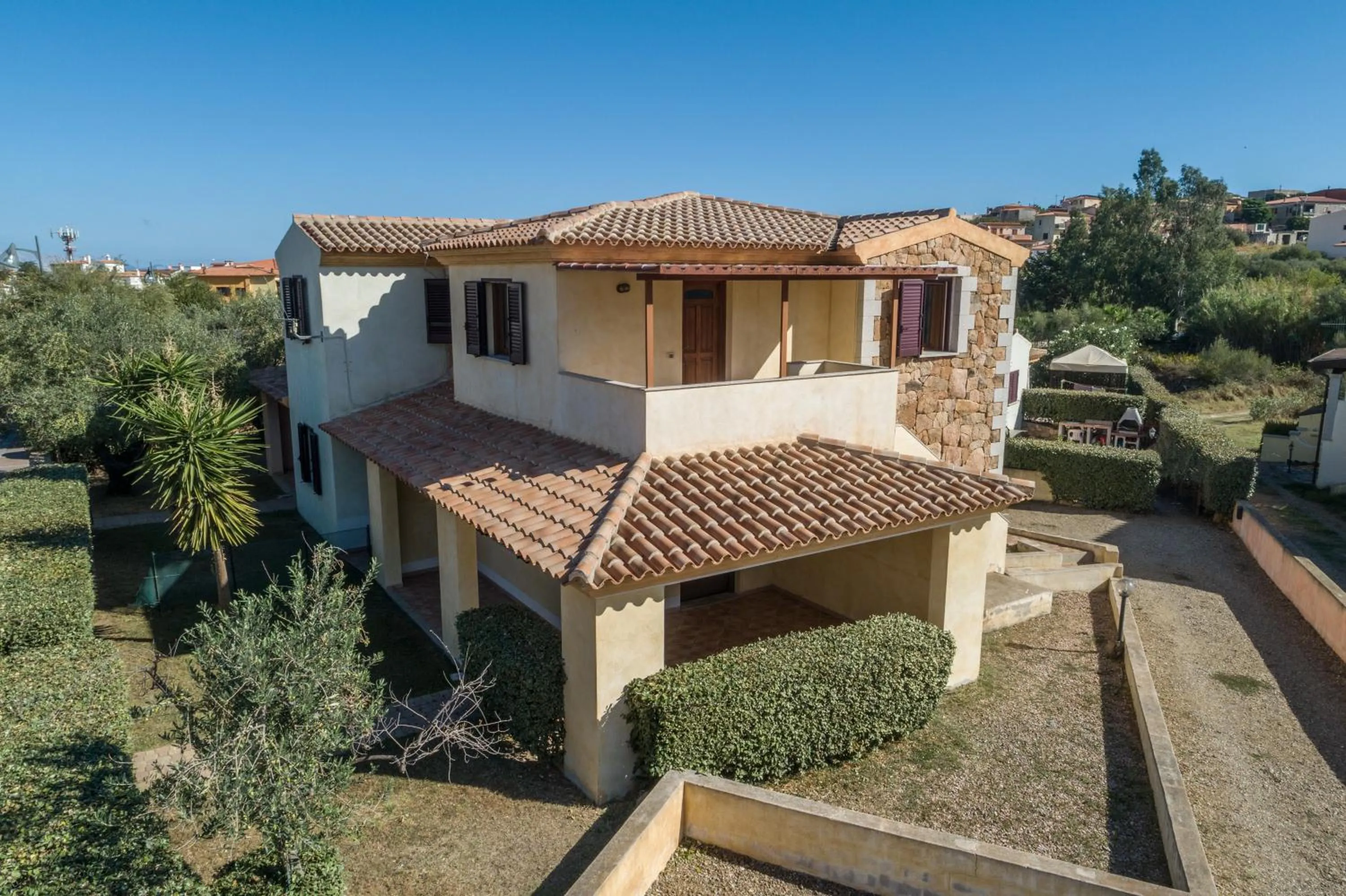 Property building in Appartamenti Tanaunella