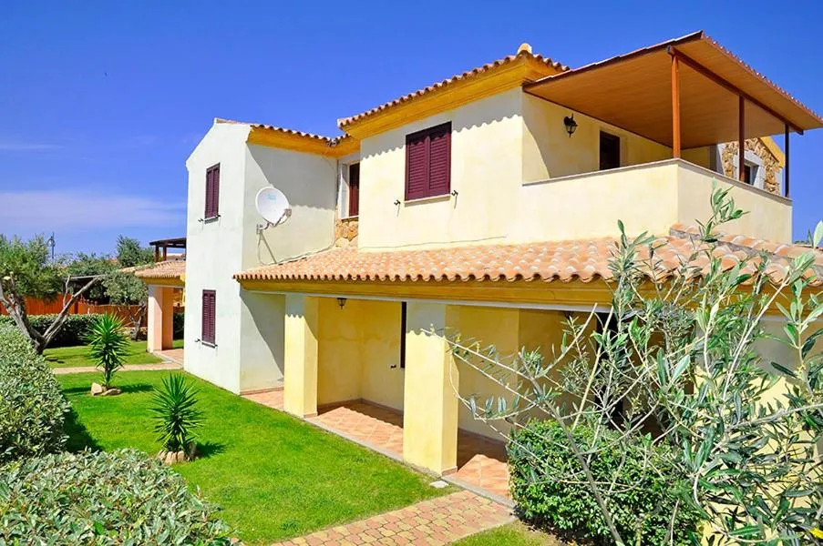 Facade/entrance in Appartamenti Tanaunella