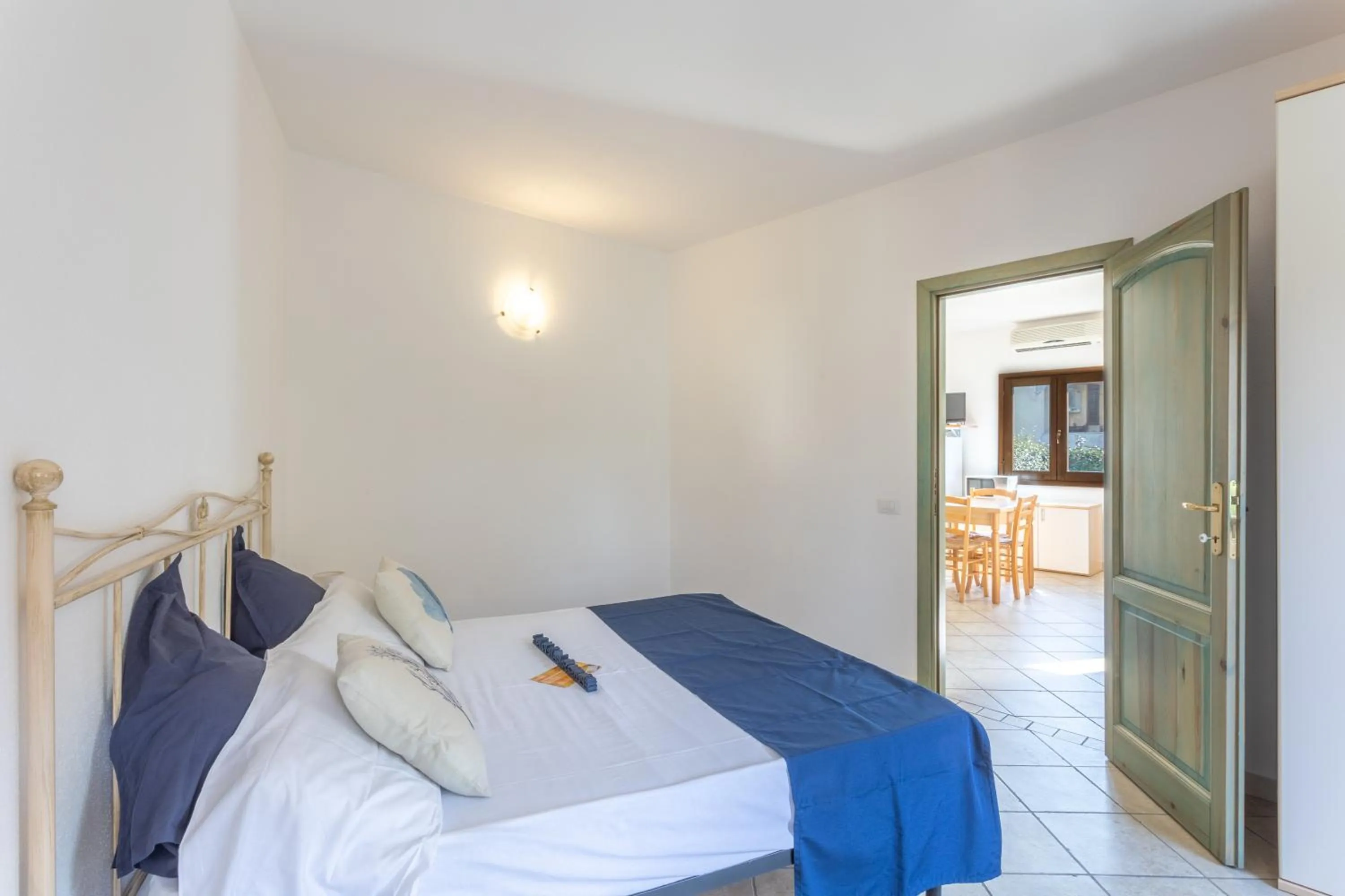 Bedroom, Bed in Appartamenti Tanaunella