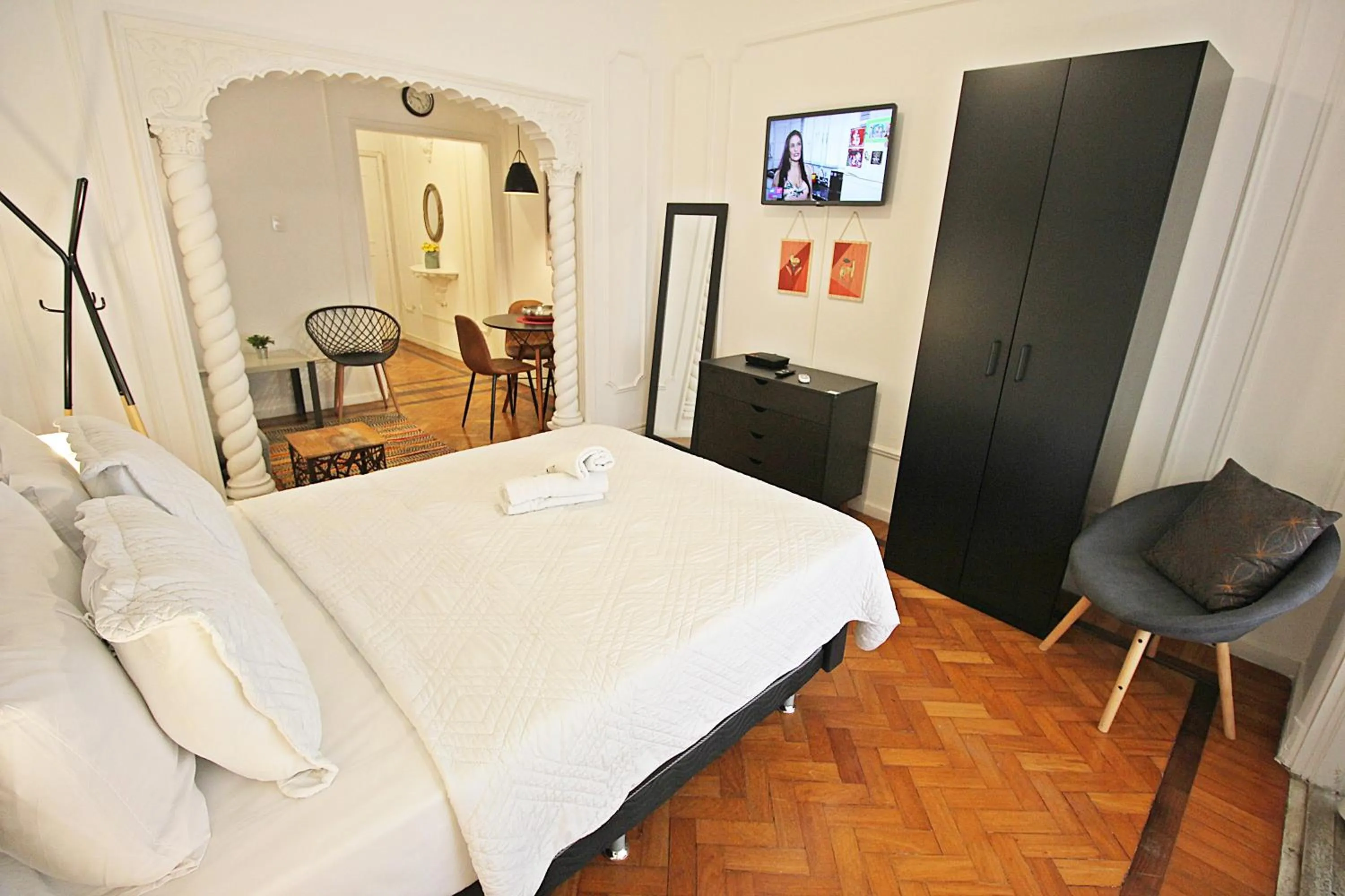 Bed in Rio Spot Homes vintage C051