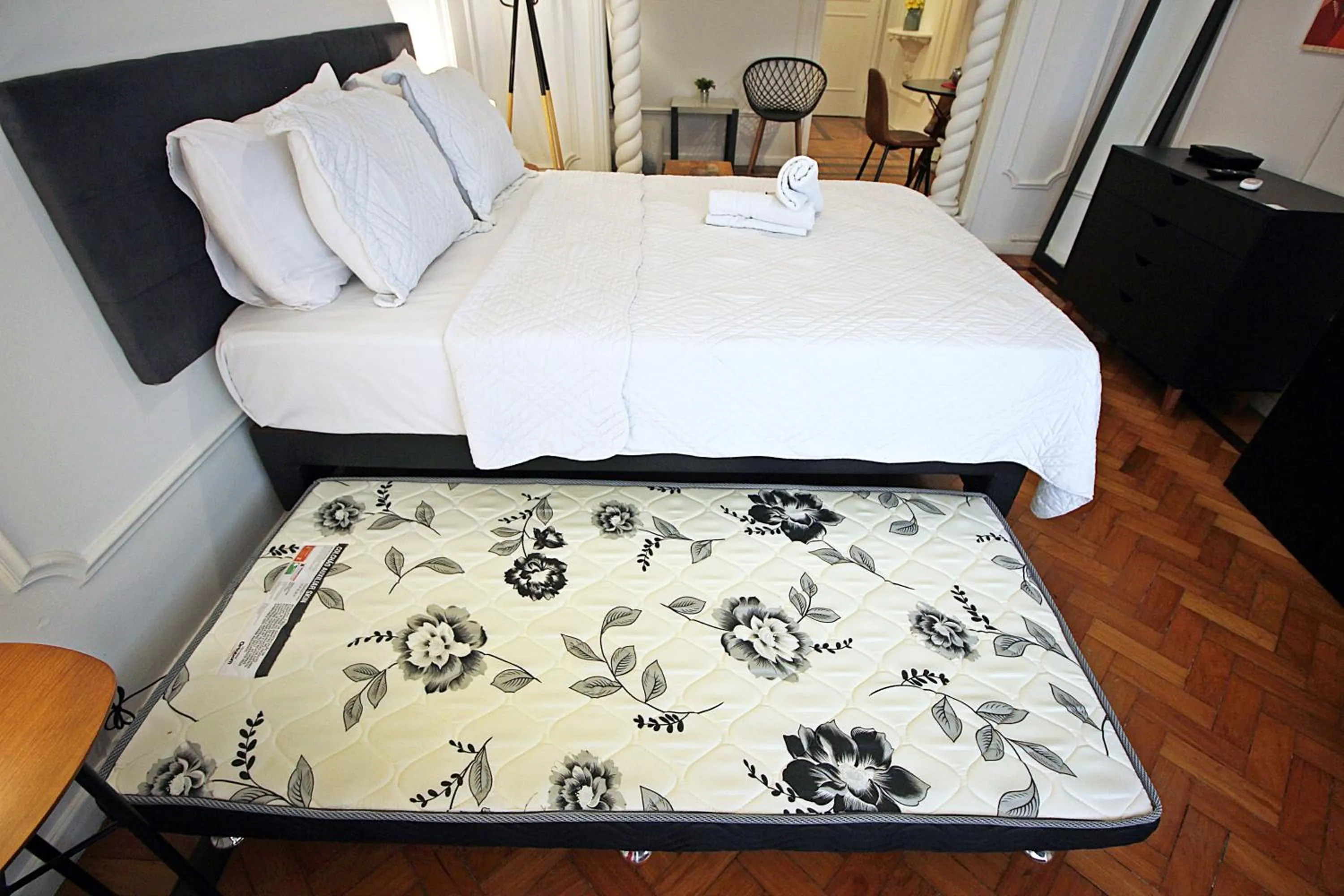 Bed in Rio Spot Homes vintage C051