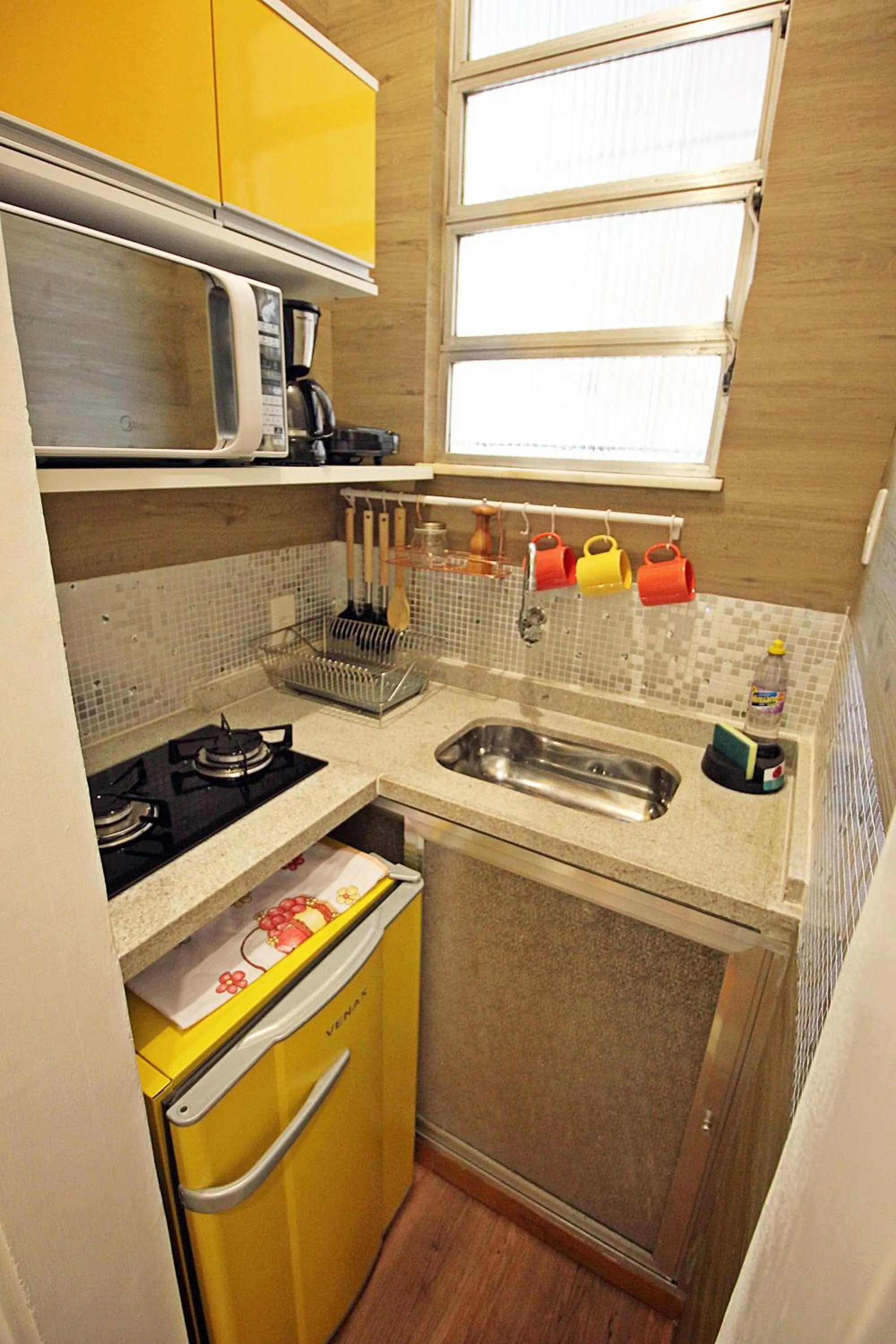 Kitchen or kitchenette in Rio Spot Homes vintage C051