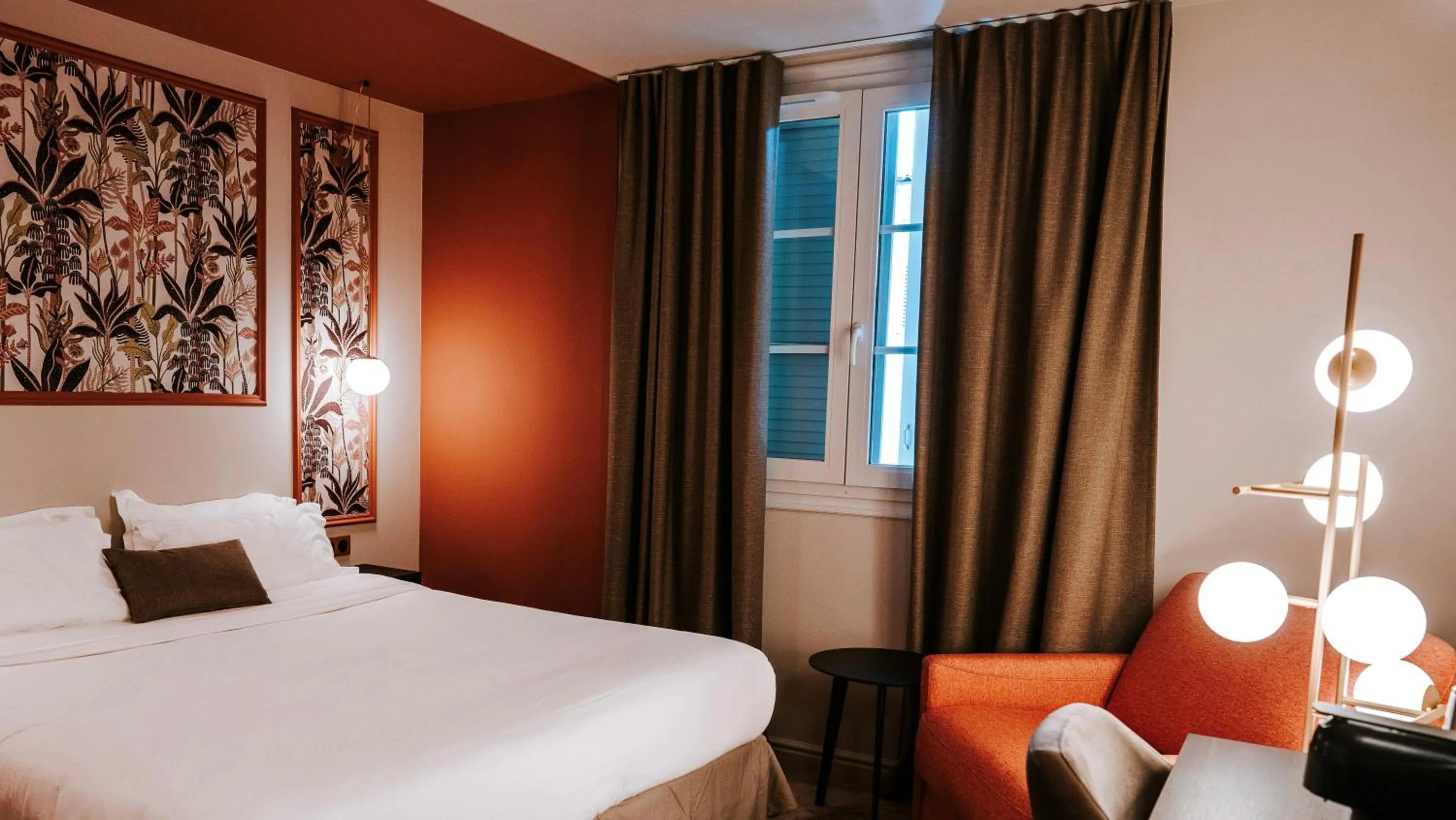 Bedroom, Bed in Hôtel Fesch & Spa