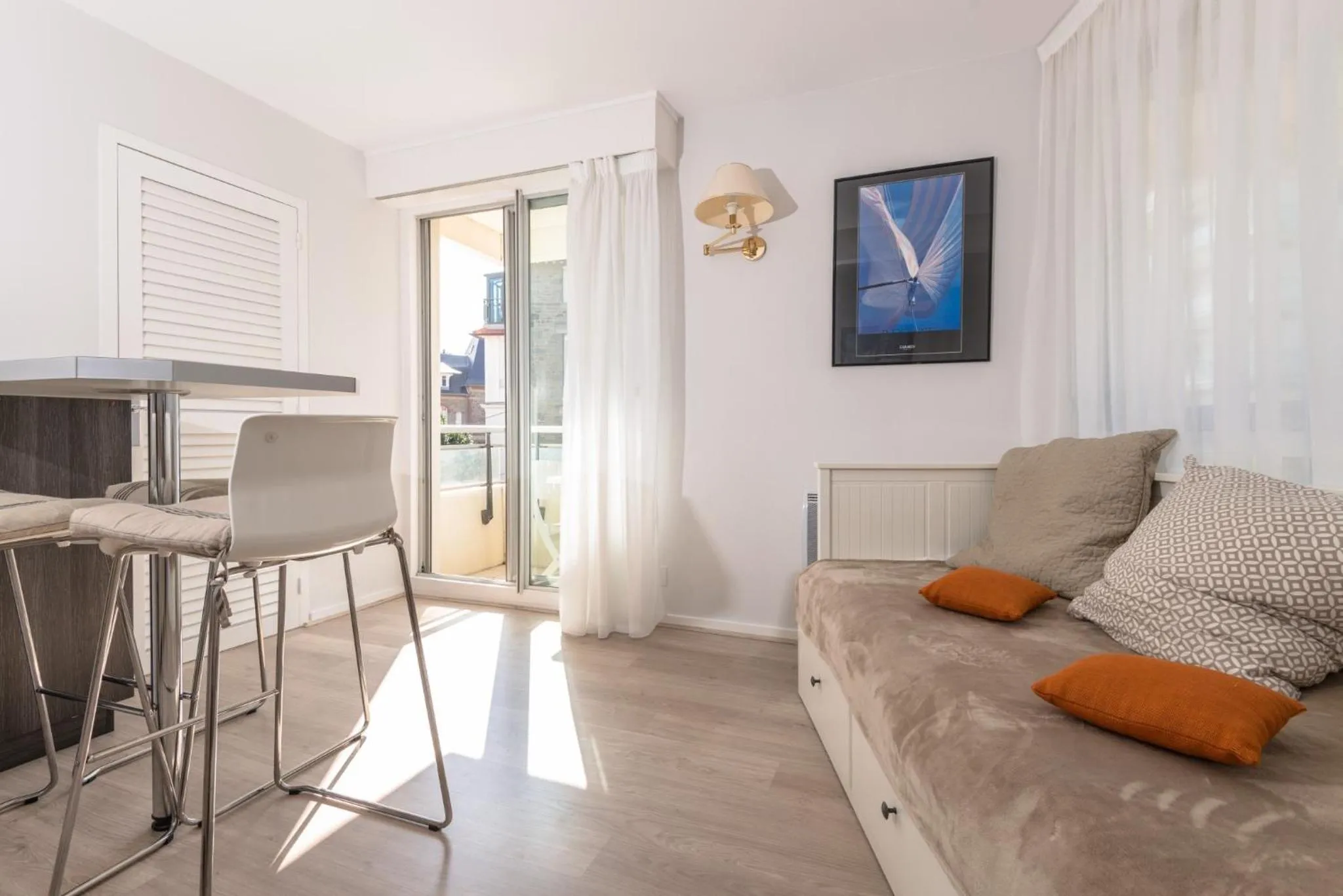 Living room in Le Crystal Dinard, Sure Hotel Collection by Best Western