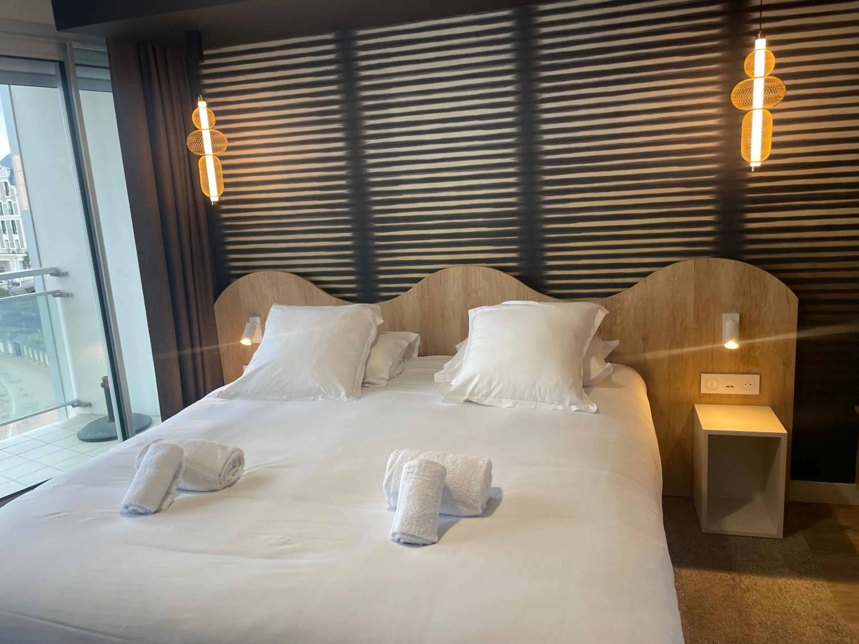 Bed in Le Crystal Dinard, Sure Hotel Collection by Best Western