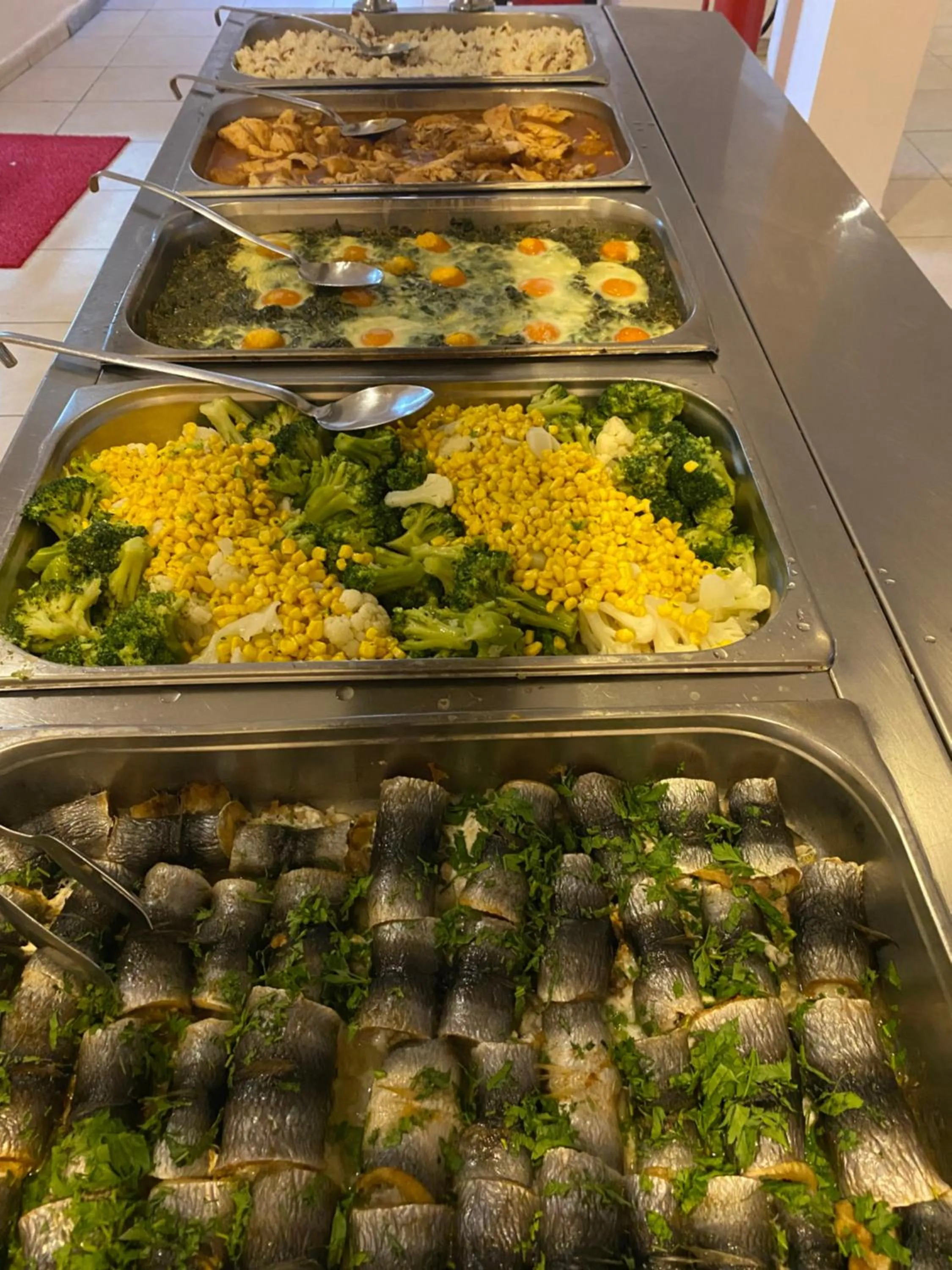 Restaurant/places to eat in Ares Dream Hotel