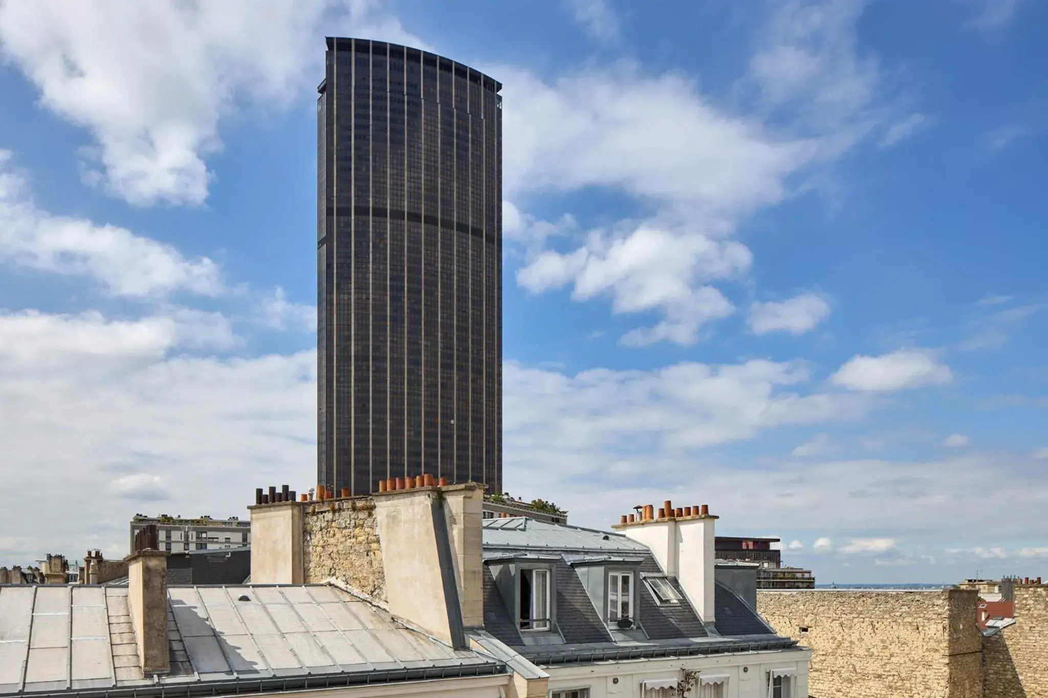 Landmark view in Timhotel Tour Montparnasse Landmark view in Timhotel Tour Montparnasse