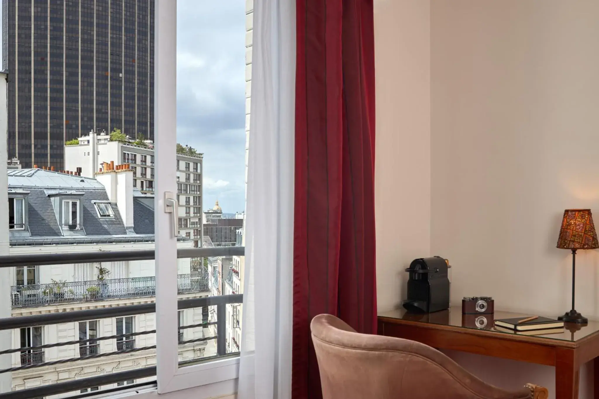 Bedroom in Timhotel Tour Montparnasse Bedroom in Timhotel Tour Montparnasse