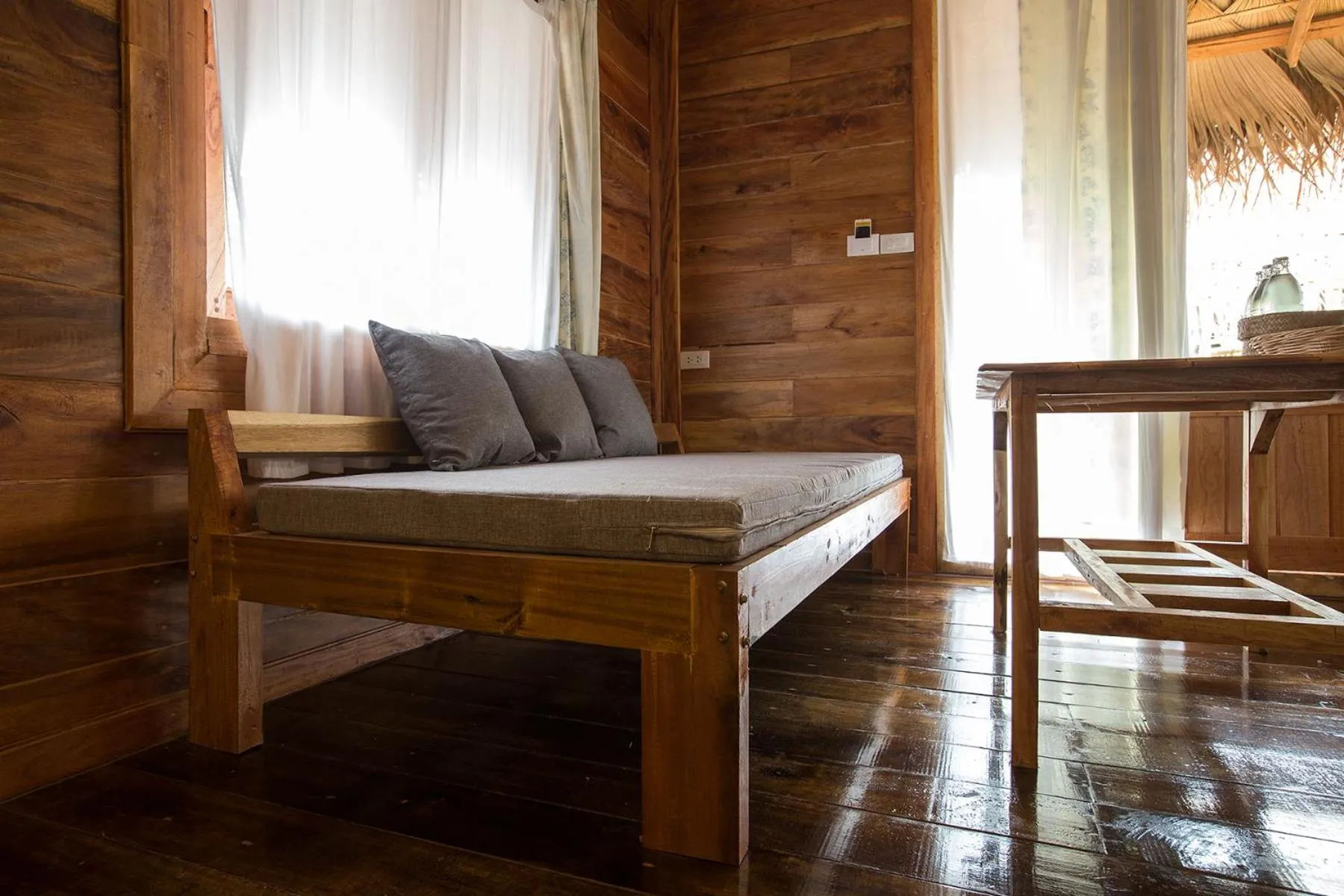 Seating area, Bed in Baan​ Tonlamphu​ Pakpra