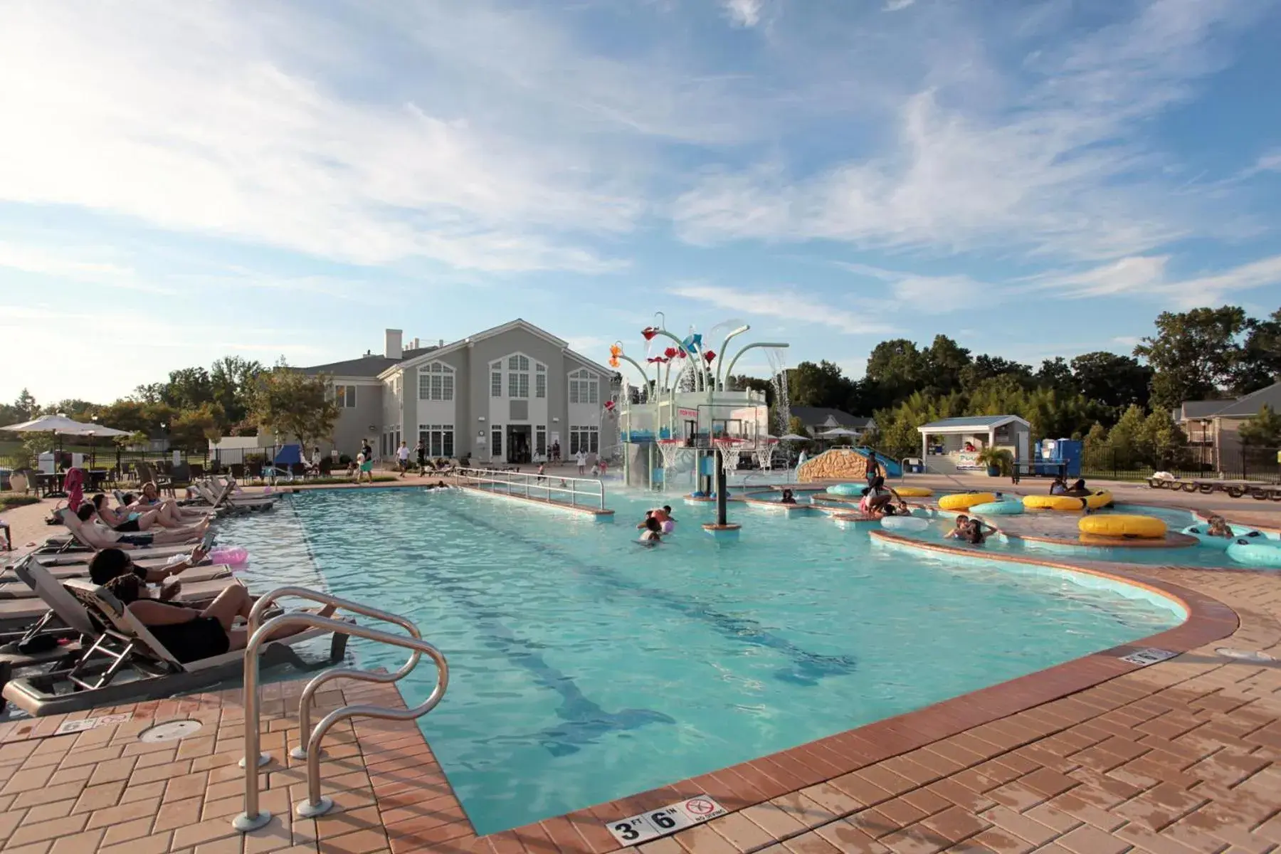 Swimming pool in The Colonies at Williamsburg Swimming pool in The Colonies at Williamsburg