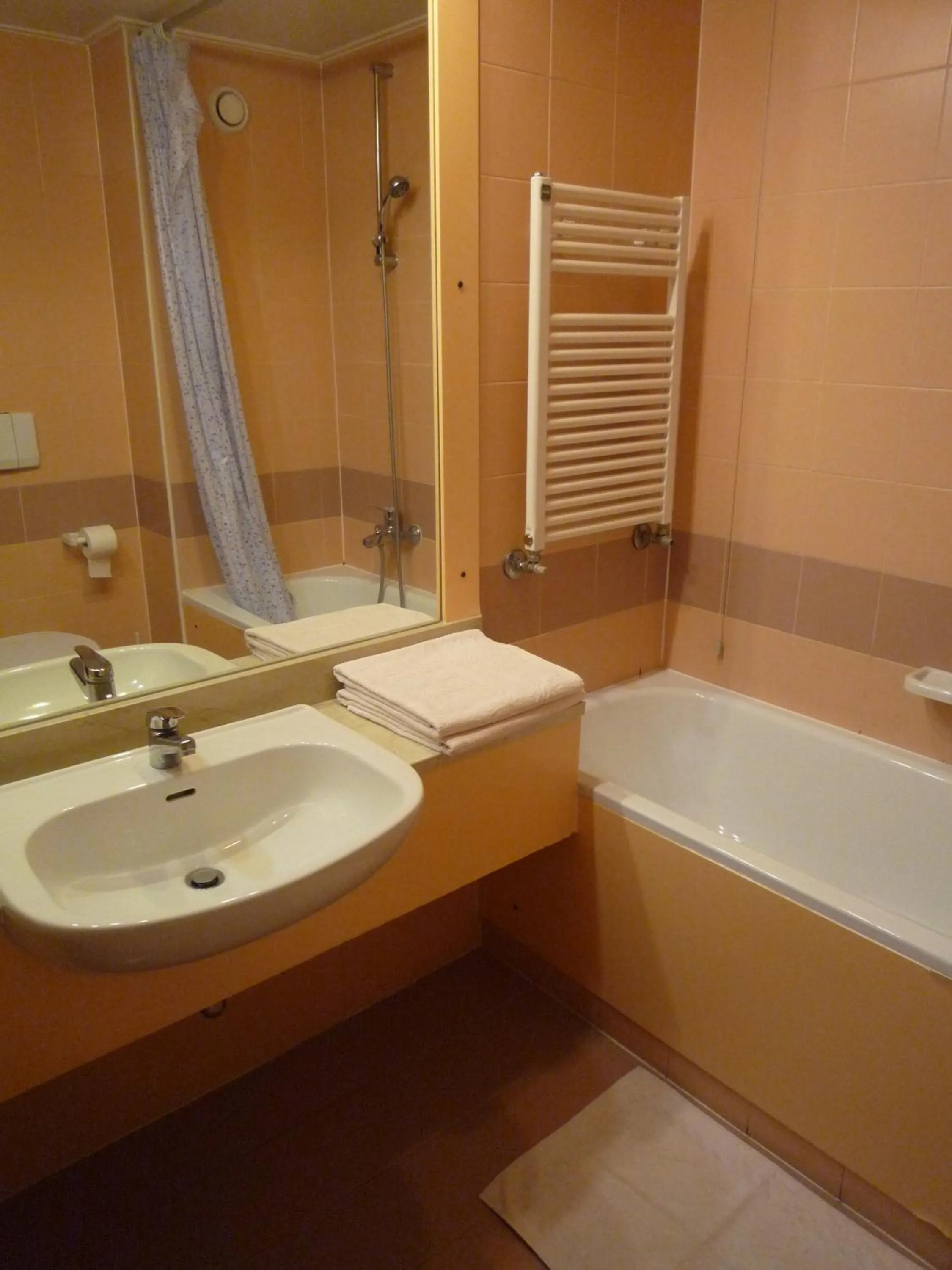 Bathroom in Modo Hotel