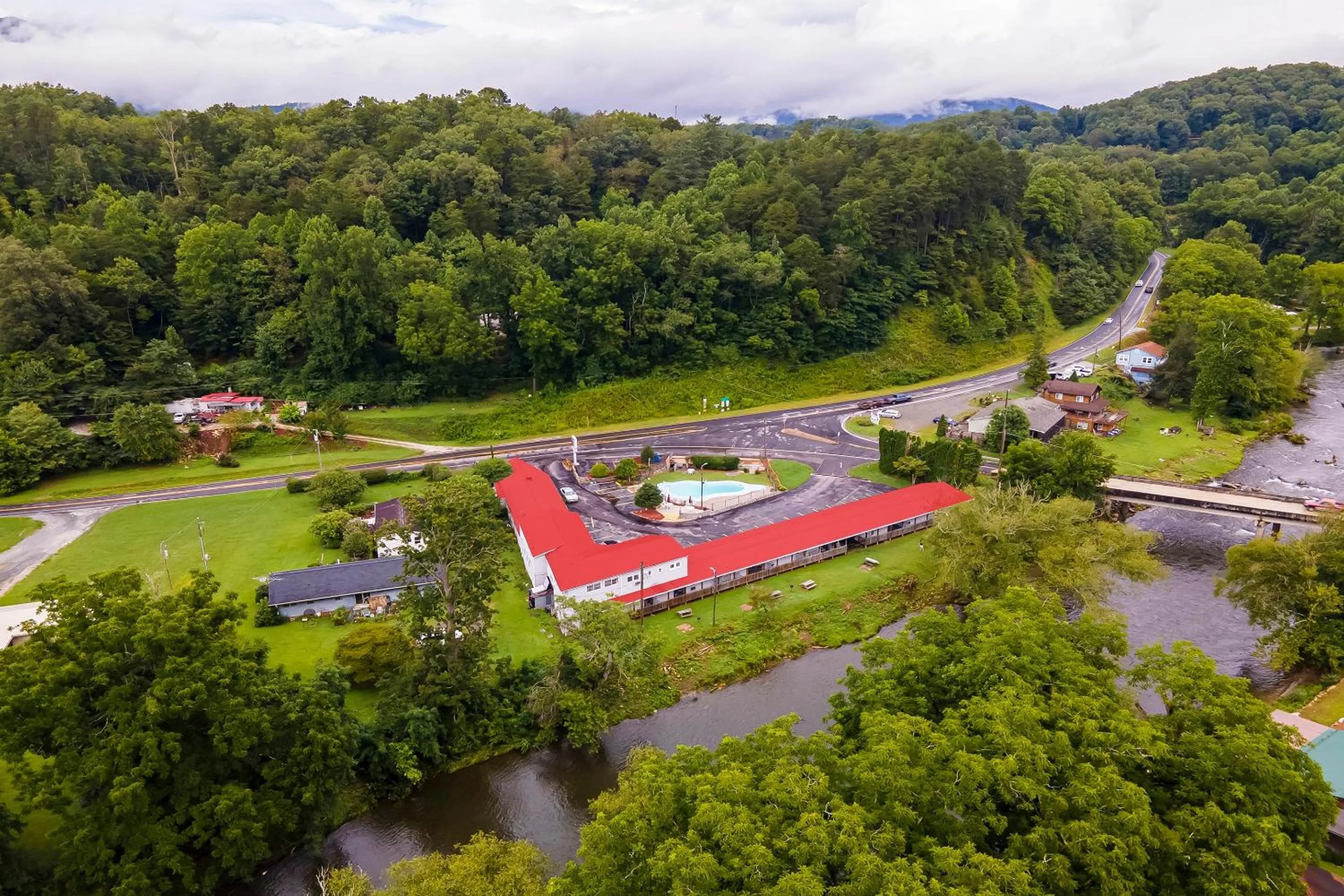Facade/entrance in Lloyd's On The River Country Inn By Oyo