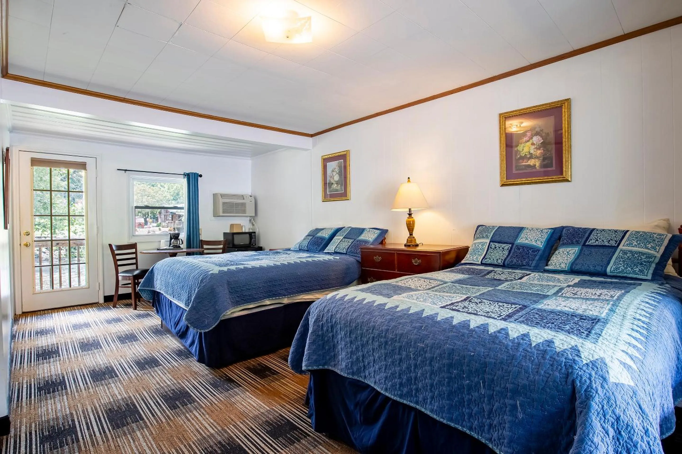 Bedroom, Bed in Lloyd's On The River Country Inn By Oyo