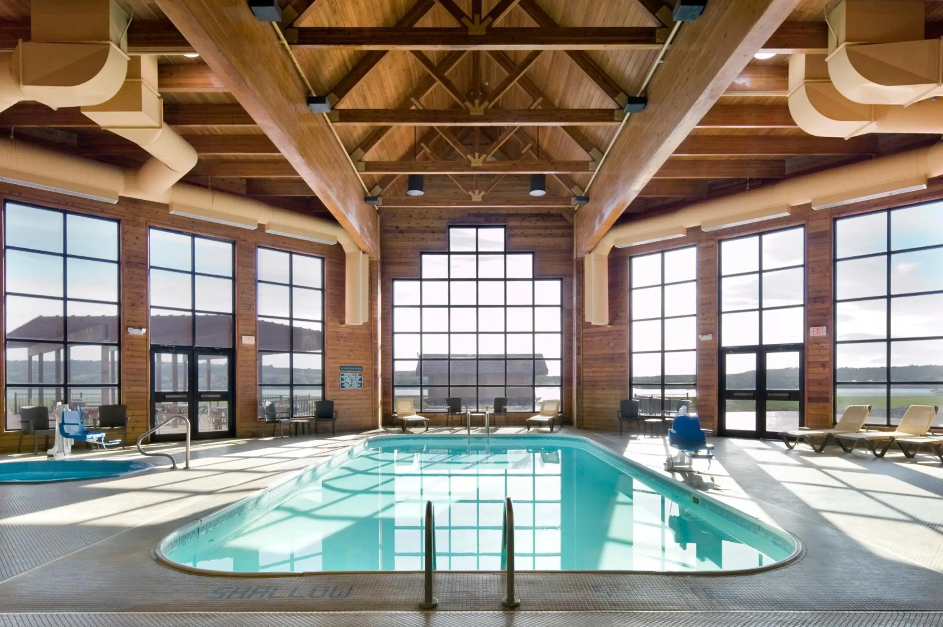 King Room with Atrium View in Cedar Shore Resort King Room with Atrium View in Cedar Shore Resort
